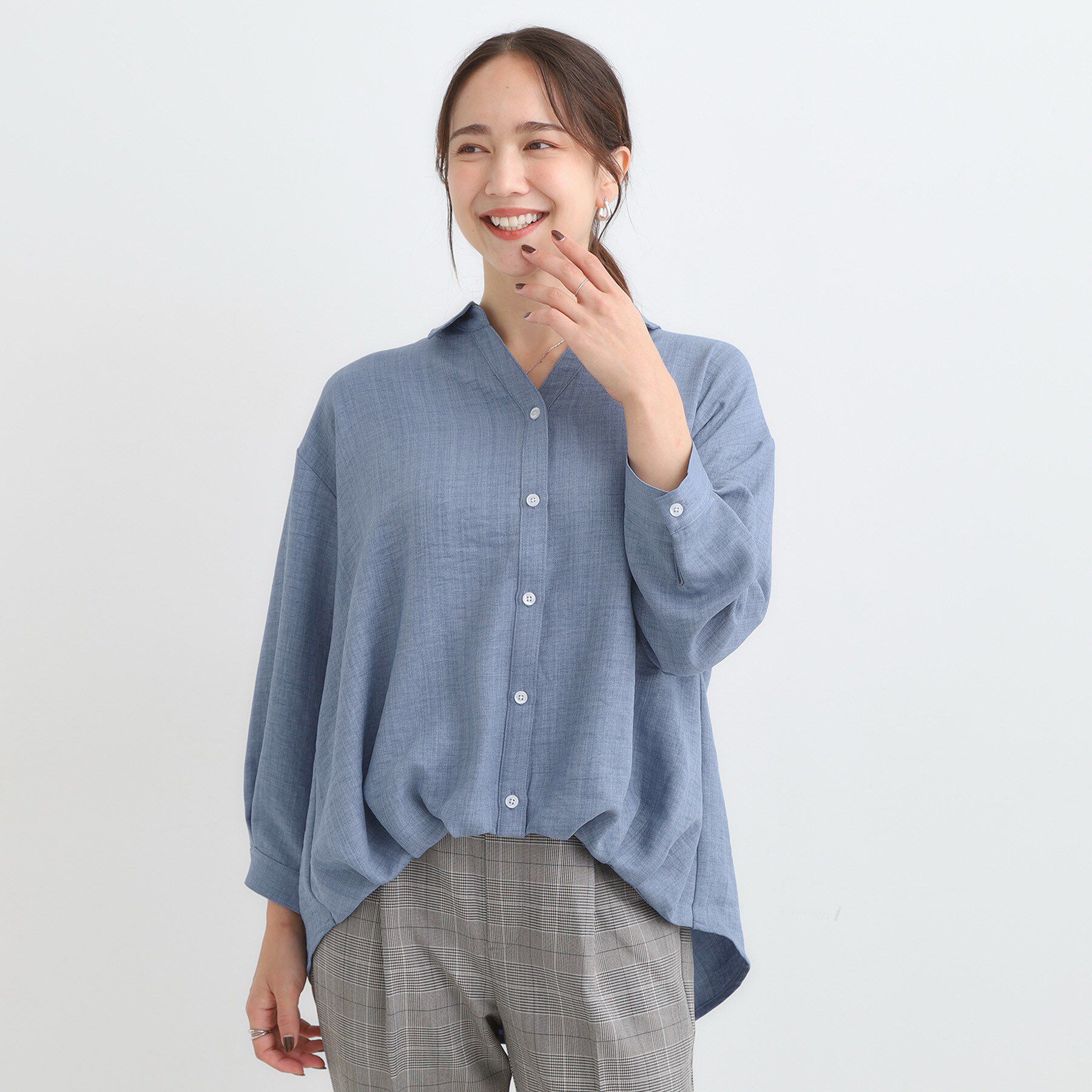 SHOO･LA･RUE「【S-LL】インせず着られる デニムライク前開きブラウス」|シャツ・ブラウス|