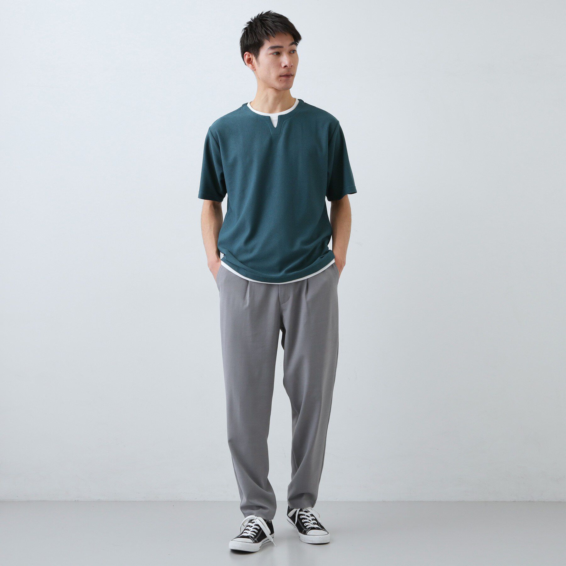 THE SHOP TK「【一枚でコーディネートが完成！】レイヤード風 キーネック 半袖Tシャツ 洗濯機OK」|Tシャツ・カットソー|