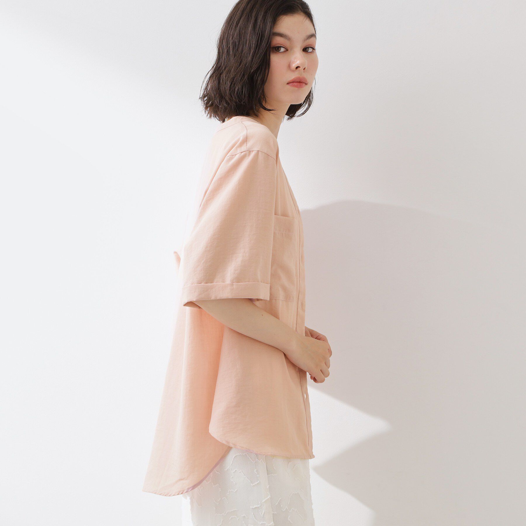THE SHOP TK「【M-XL/秋始めにちょうどいい】細見え5分袖Wポケットシャツ」|シャツ・ブラウス|