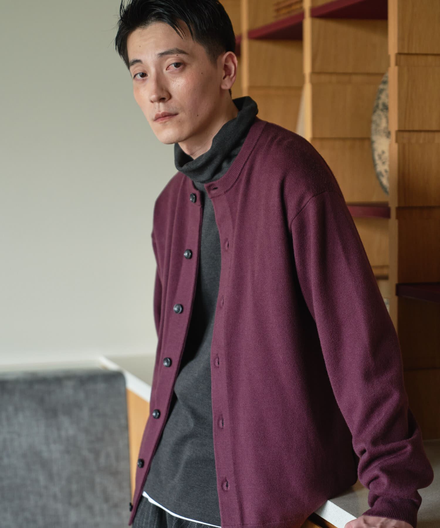 URBAN RESEARCH DOORS「『XLサイズ/WEB限定』『UR TECH』 200日 クルーネックカーディガン 26AW」|カーディガン|ボルドー