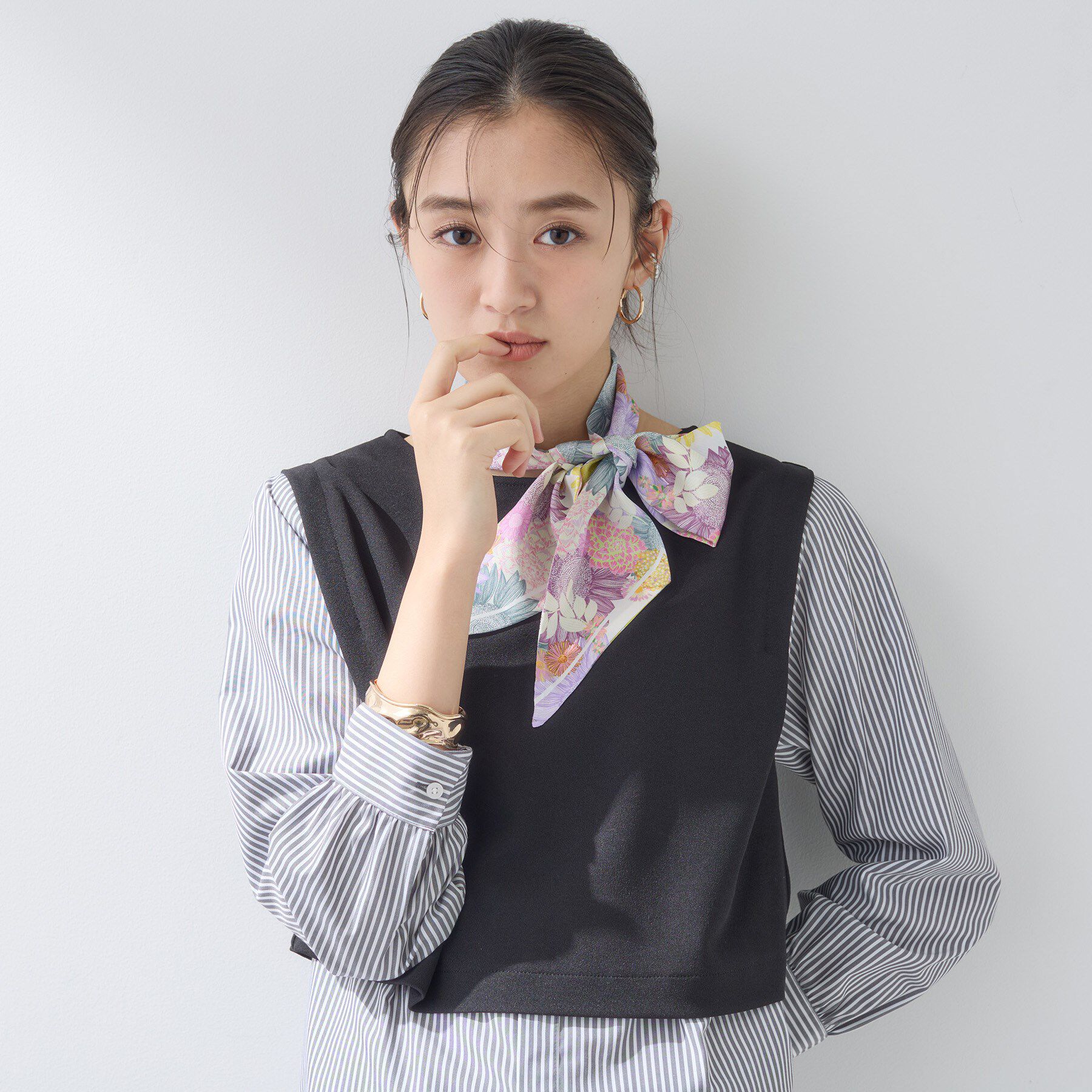 INDIVI「【2柄展開】柄デザインスカーフ」|バンダナ・スカーフ|