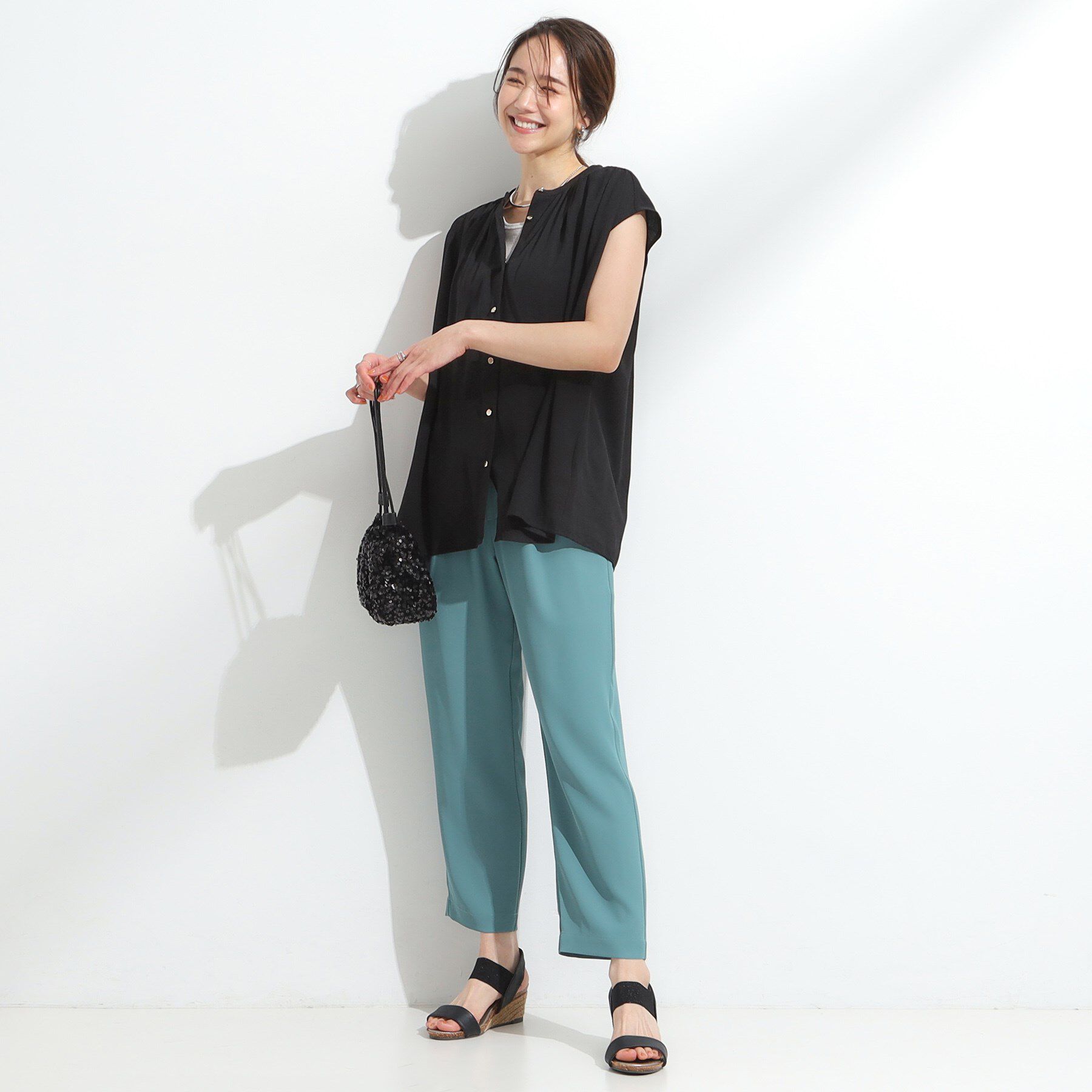 SHOO･LA･RUE「【S-LL/洗濯後しわになりにくい】上品にきれい見え スラブギャザーブラウス」|シャツ・ブラウス|