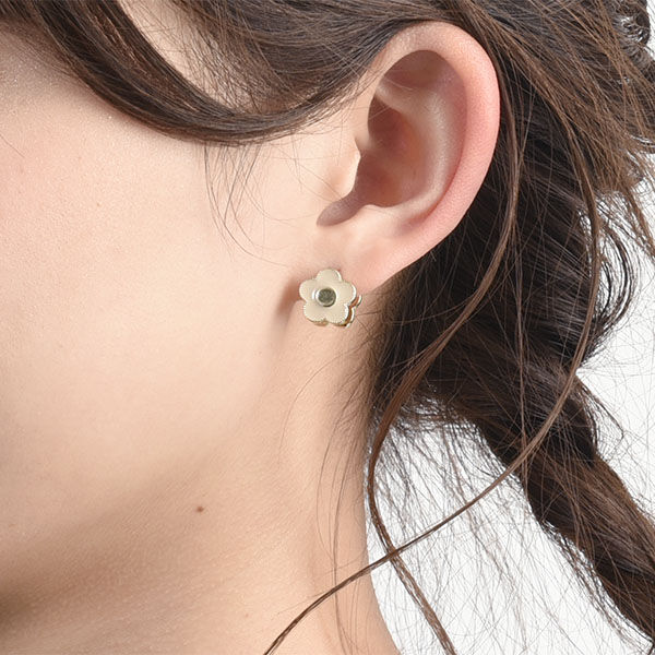 MARY QUANT「ダブルサイドデイジー2 ピアス」|ピアス|ゴールド