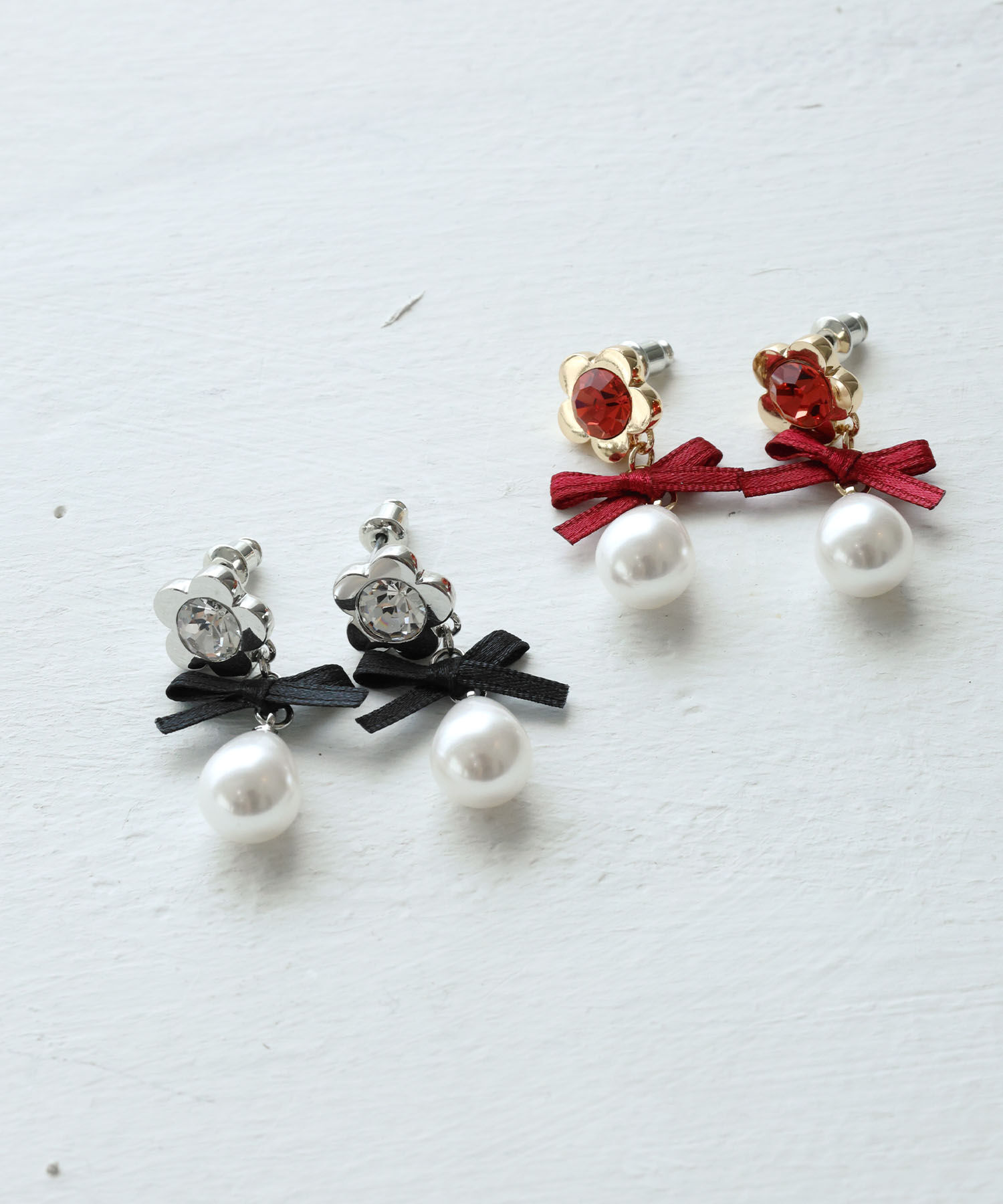 MARY QUANT「メタルデイジードロップパール ピアス」|ピアス|