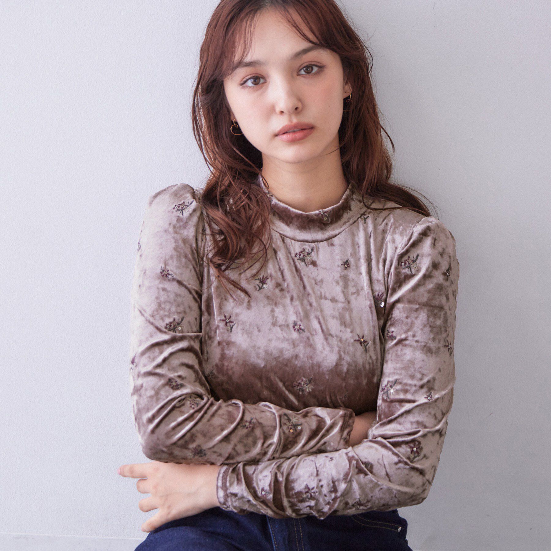 index「ベロア刺繍ハイネックトップス【洗濯機OK】」|Tシャツ・カットソー|トープ(154)