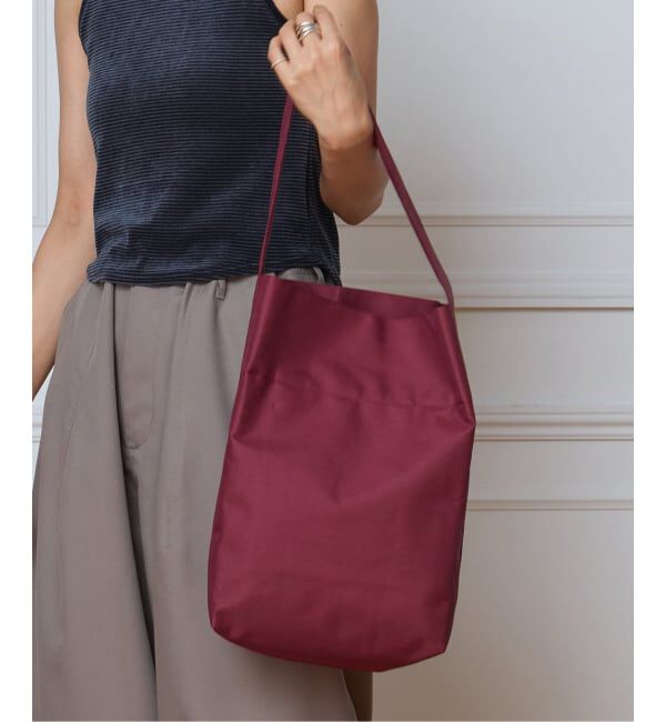 IENA LA BOUCLE「《防水》KAAN カーン MIDI BUCKET トート K-BTMW-SAN/ AZU/ MWCB」|トートバッグ|レッド