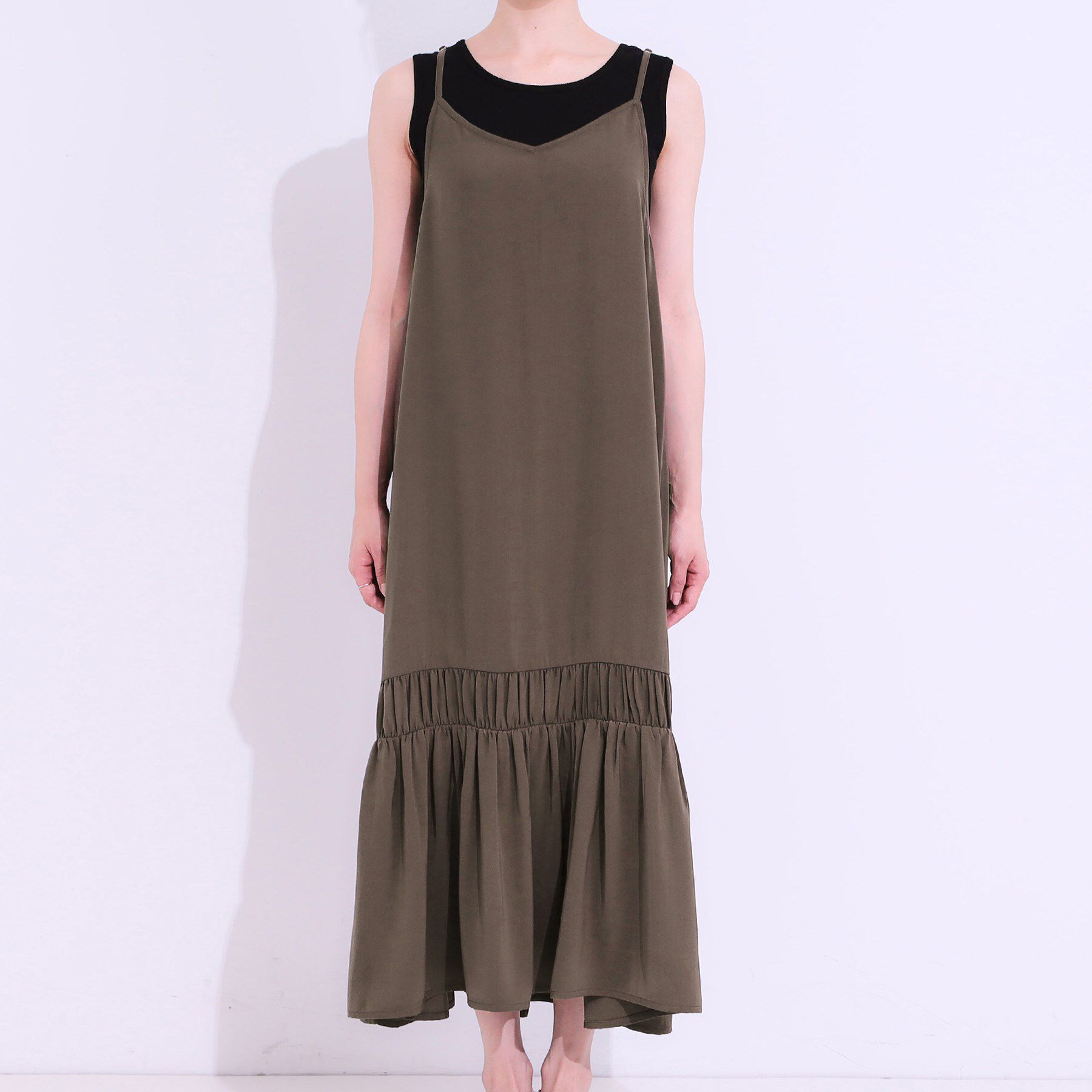 SHOO･LA･RUE「【ひんやり】シャーリングがアクセントに 大人のデザインキャミワンピース」|ワンピース|