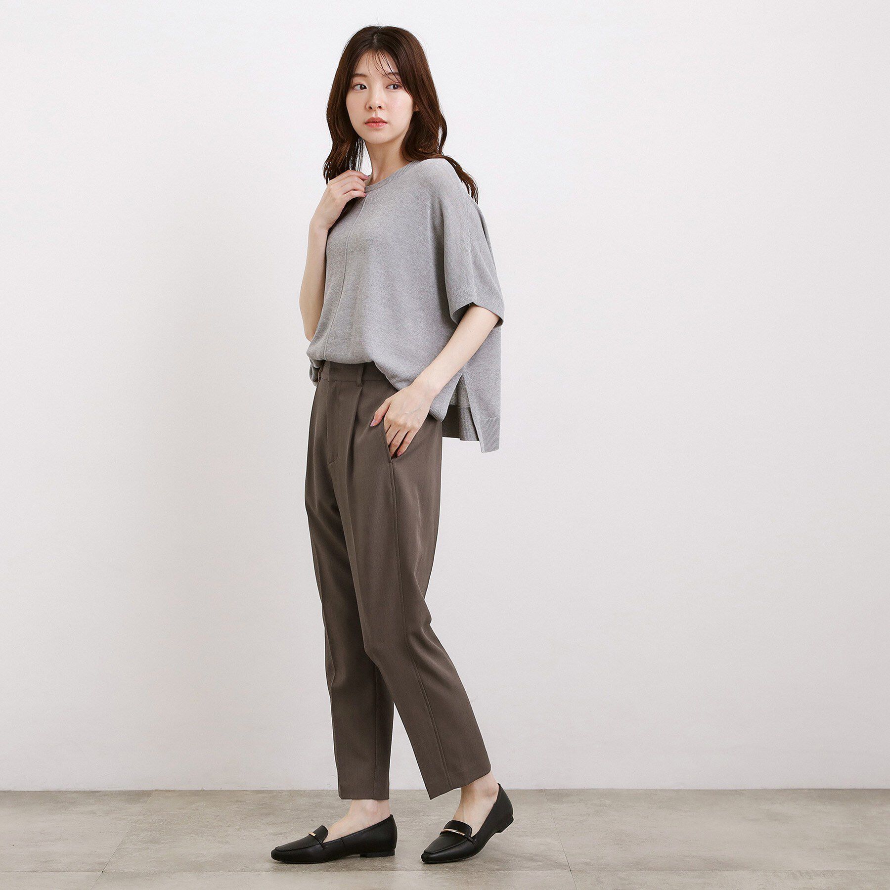 grove「【防しわ/S-3L】美しいシルエットが続く テーパードパンツ」|その他|