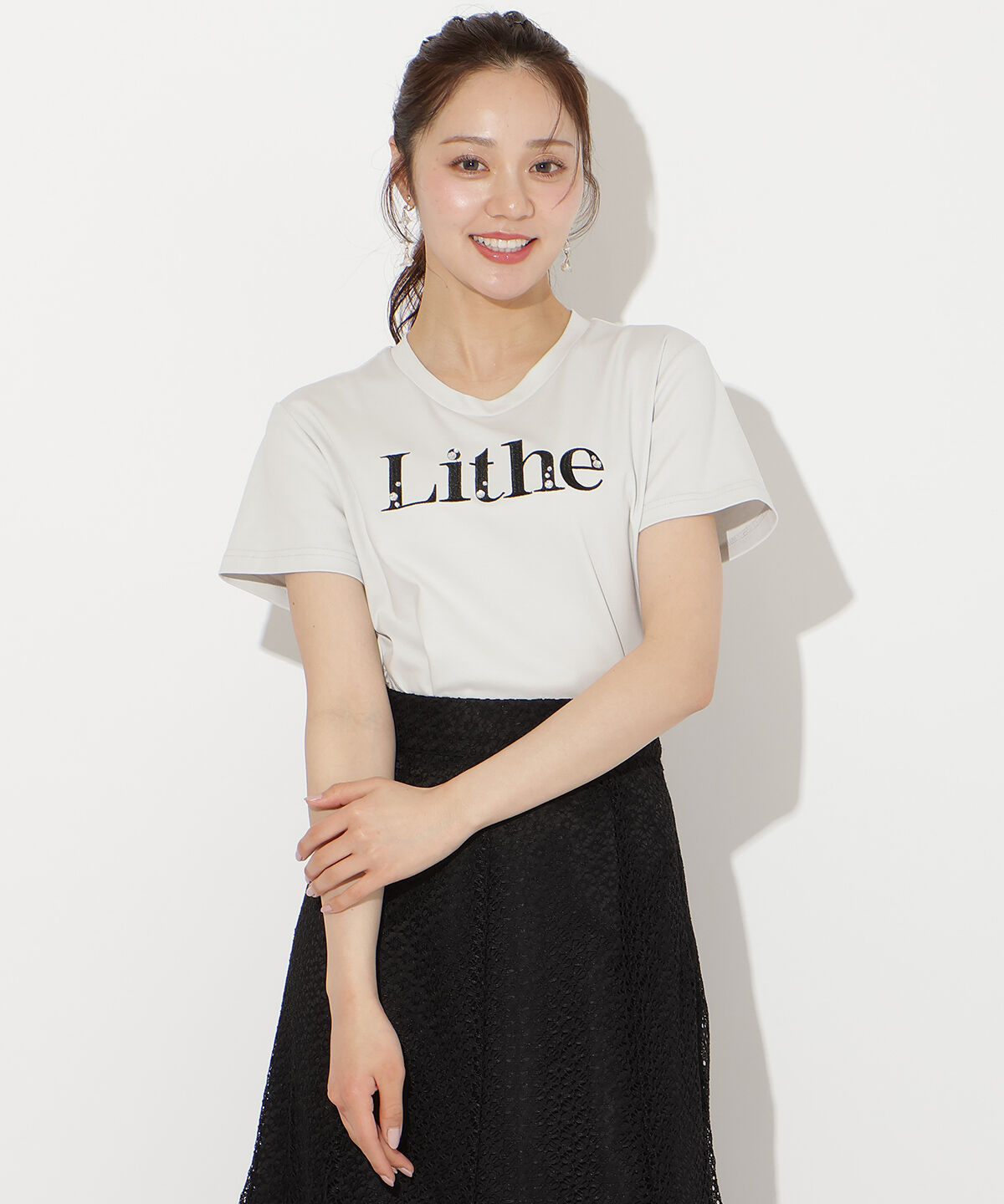 WILLSELECTION「ビジュー付き刺繍ロゴTシャツ」|Tシャツ・カットソー|