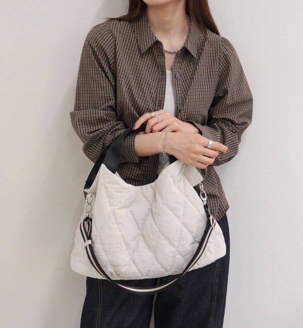 fredy emue「《A4サイズ対応/大容量/軽量》テープハンドル撥水ナイロンキルトバッグ」|ショルダー・メッセンジャー|キナリ
