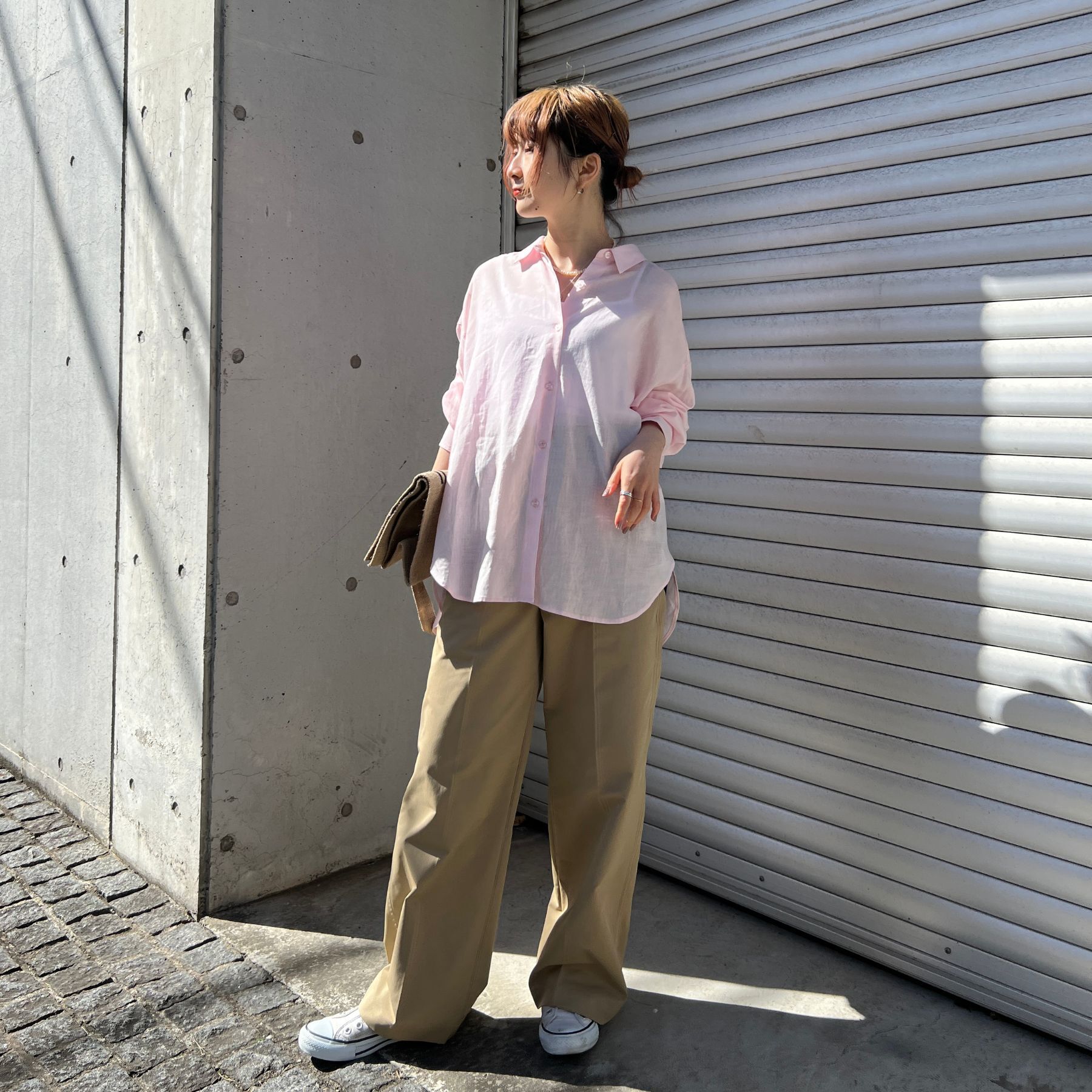 Rouge vif「【一部店舗限定】麻混バックスリットリボンシャツ」|シャツ・ブラウス|