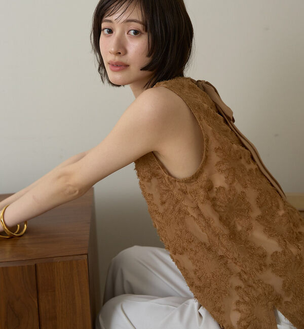 Rouge vif「【一部店舗限定】フラワーフェザーアメスリブラウス」|シャツ・ブラウス|ブラウン