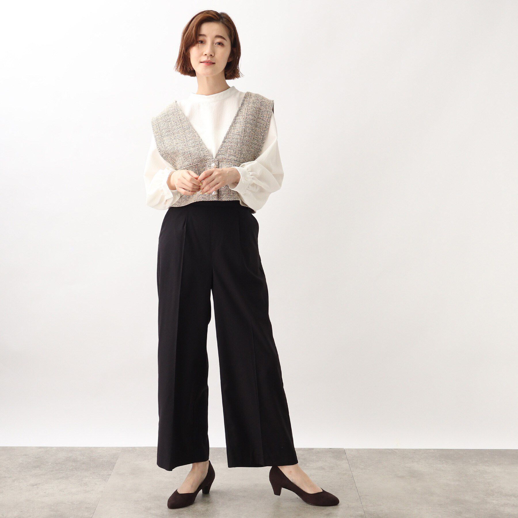 grove「【ふわっと心地よい足入れ】やわここち(R)Vカットパンプス」|パンプス|