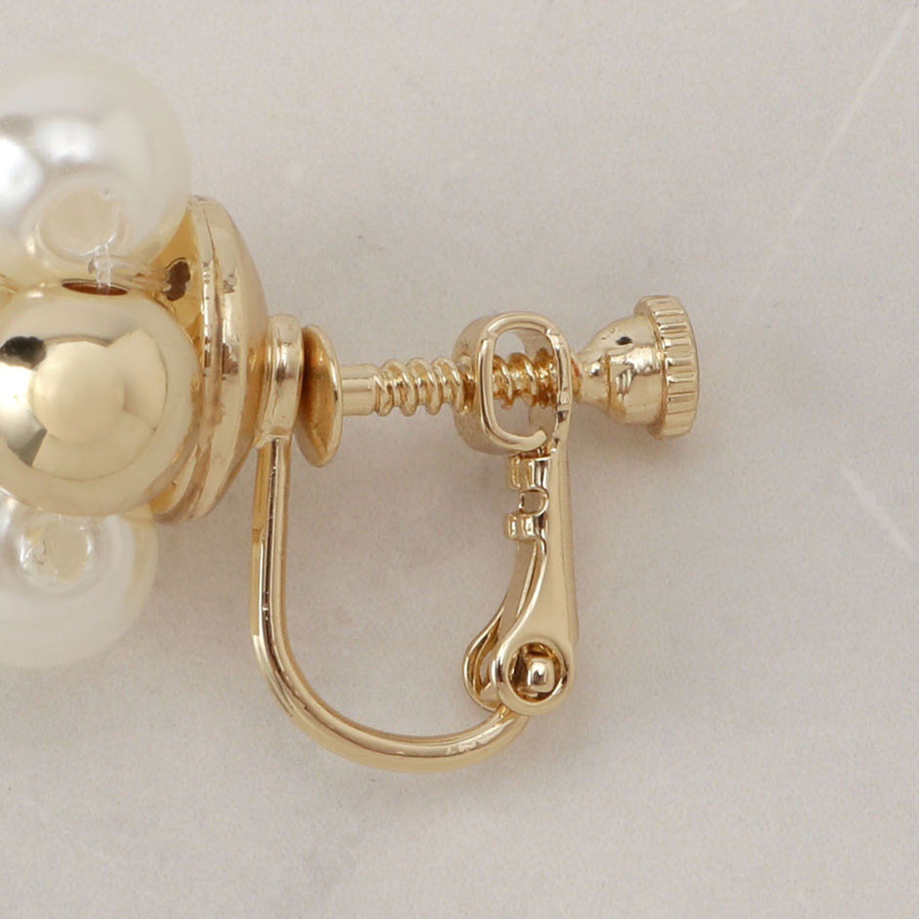 grove「パール調メタルミックスイヤリング」|イヤリング|