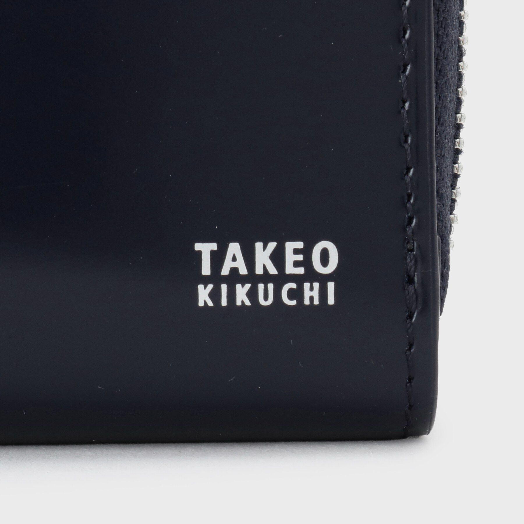 TAKEO KIKUCHI「【コードバン調】クラシックライン セミラウンド財布」|財布|