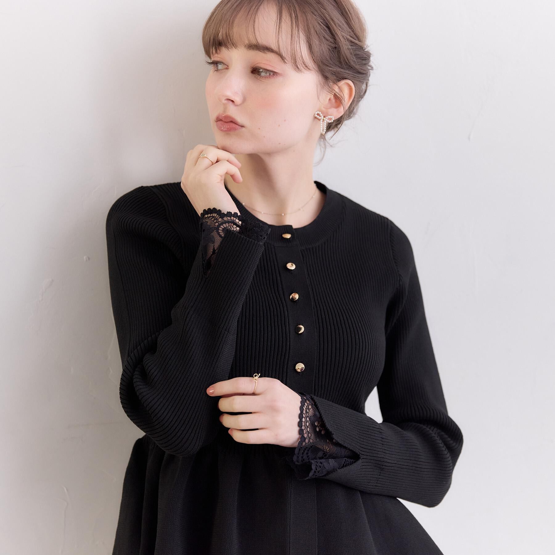 Couture broach「【大人かわいい・洗える】ペプラムニットカーディガン」|カーディガン|ブラック(019)