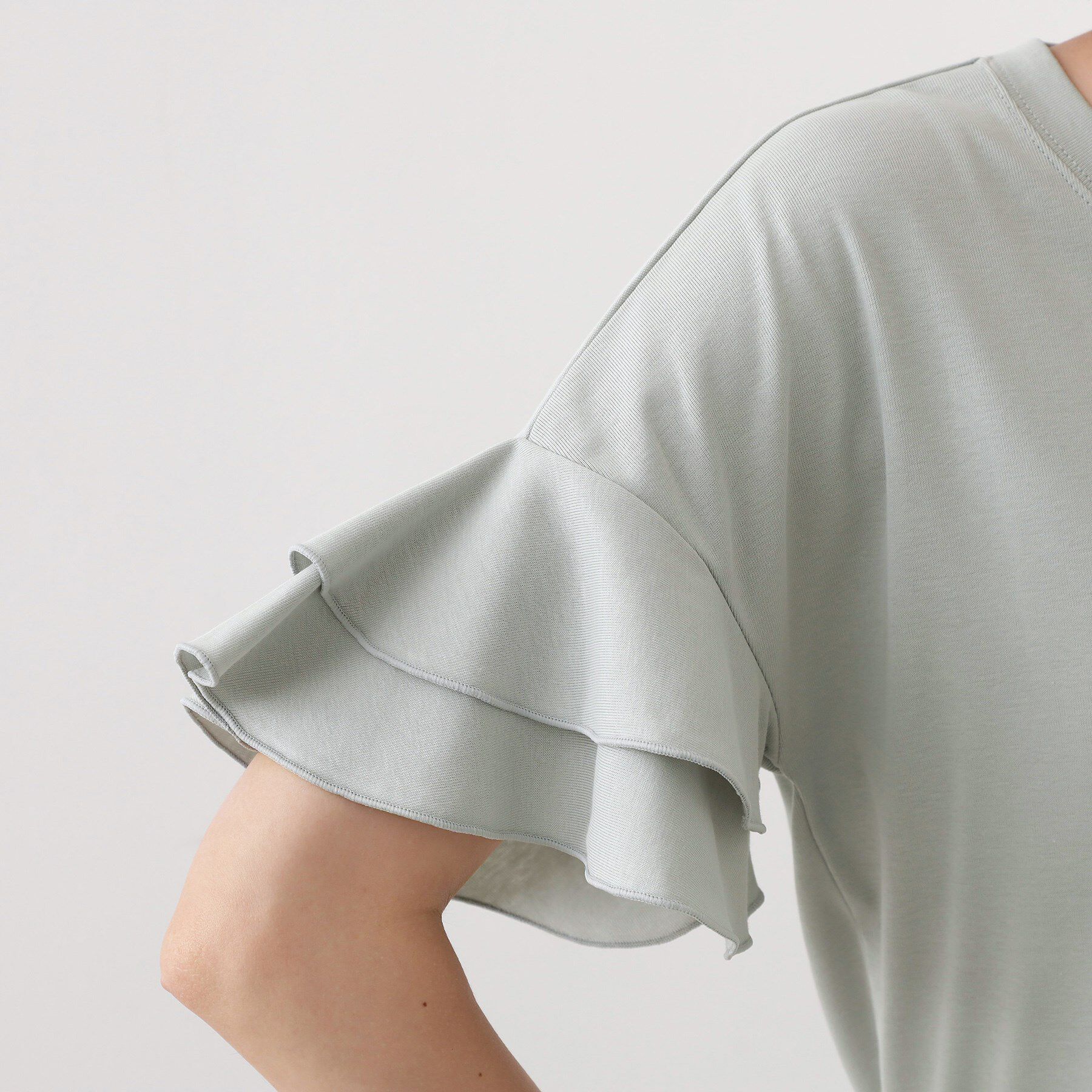 THE SHOP TK「【汗染み防止】袖フリルTシャツ【UVカット/洗濯機OK】」|Tシャツ・カットソー|