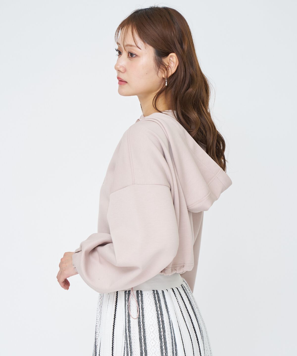 アンドクチュール「ロゴ刺繍ZIPパーカー」|パーカー|