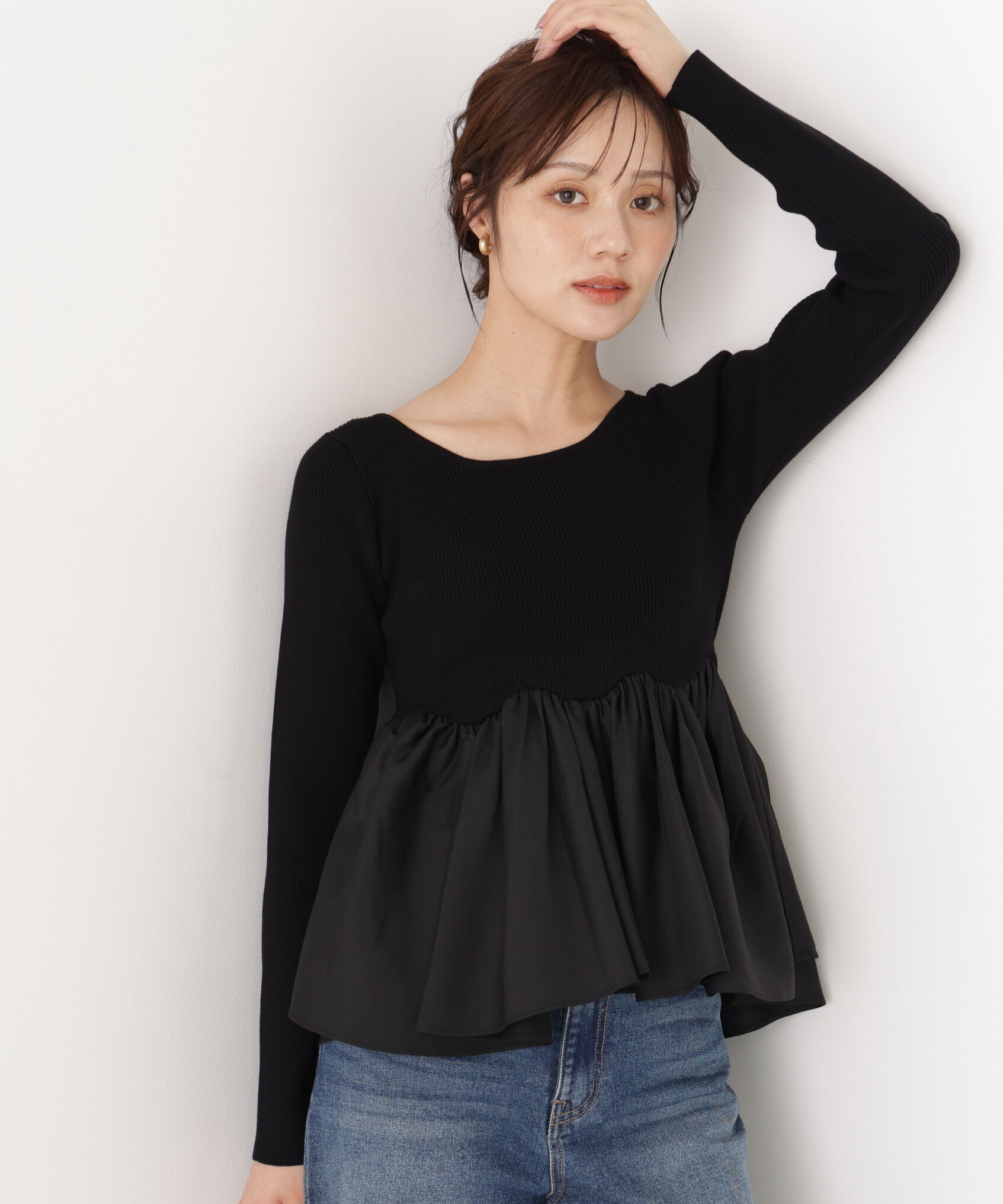  「＜a/mie＞チューリップペプラムヘムニット 26AW」|ニット・セーター|ブラック
