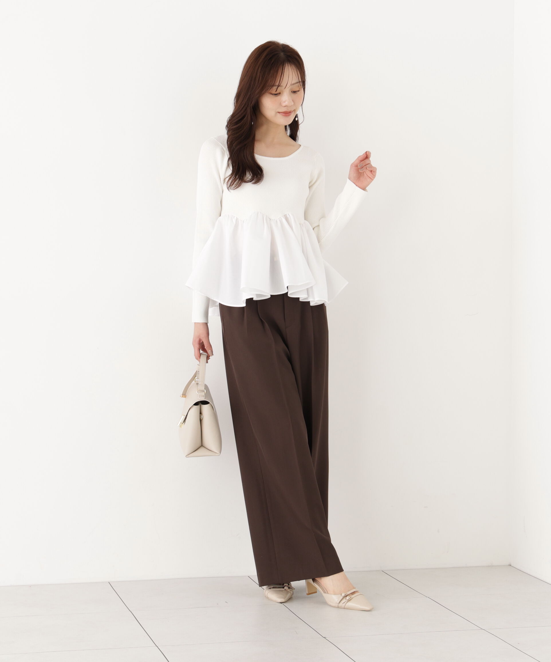  「＜a/mie＞チューリップペプラムヘムニット 26AW」|ニット・セーター|