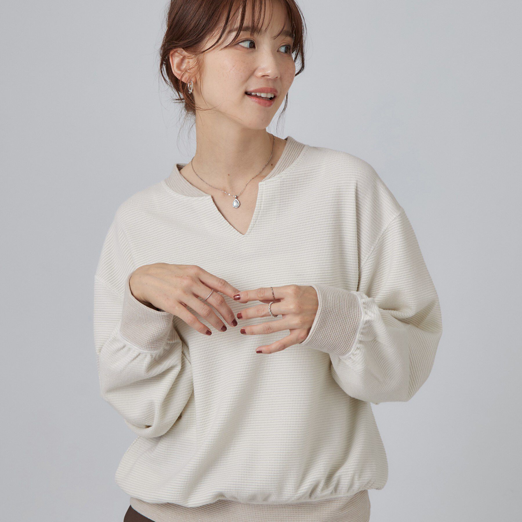 SHOO･LA･RUE「【S-LL/洗濯機可】華やかラメワッフル 配色トップス」|Tシャツ・カットソー|ホワイト(001)