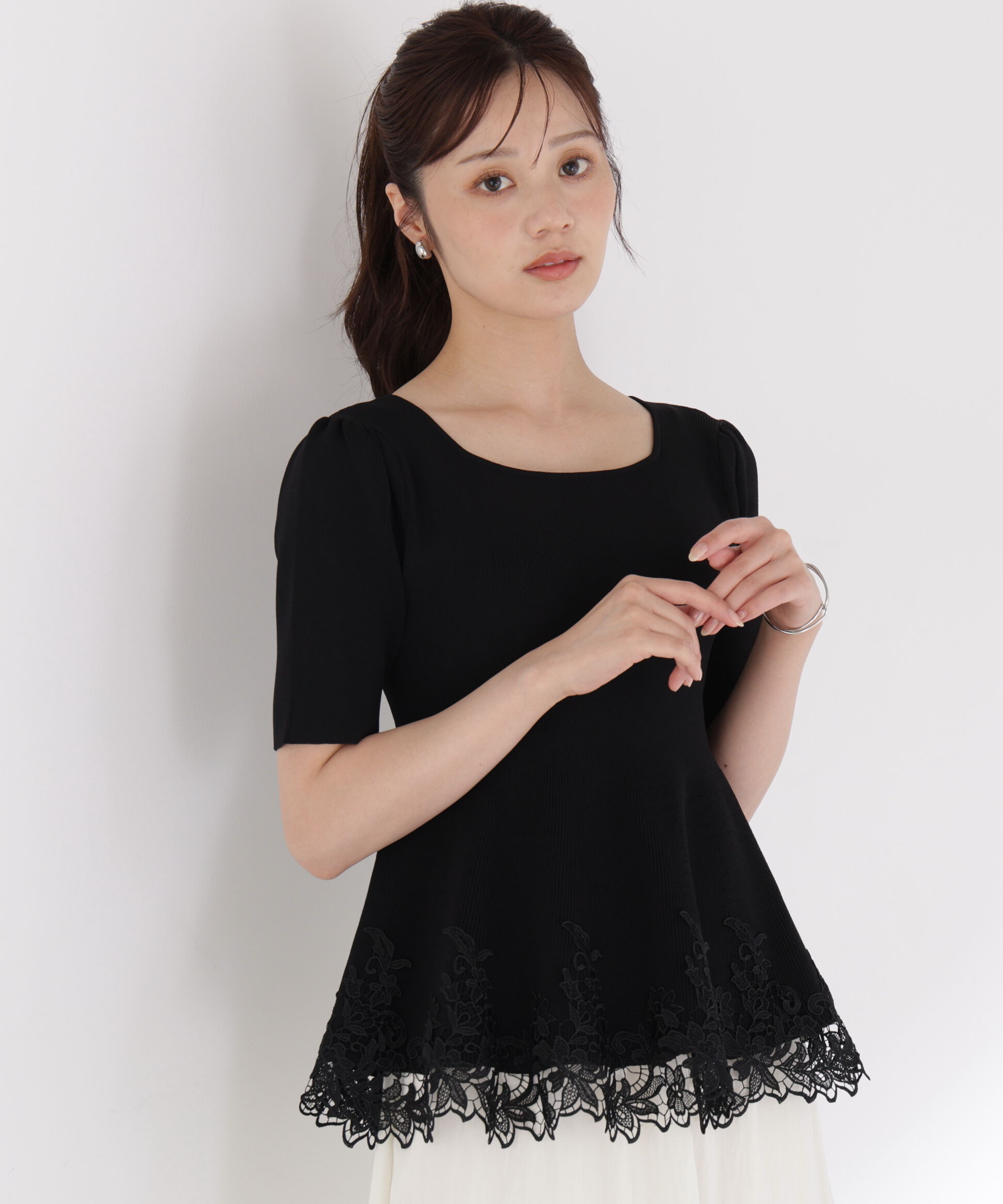 PROPORTION BODY DRESSING「レーストリムペプラムニット 26AW」|ニット・セーター|