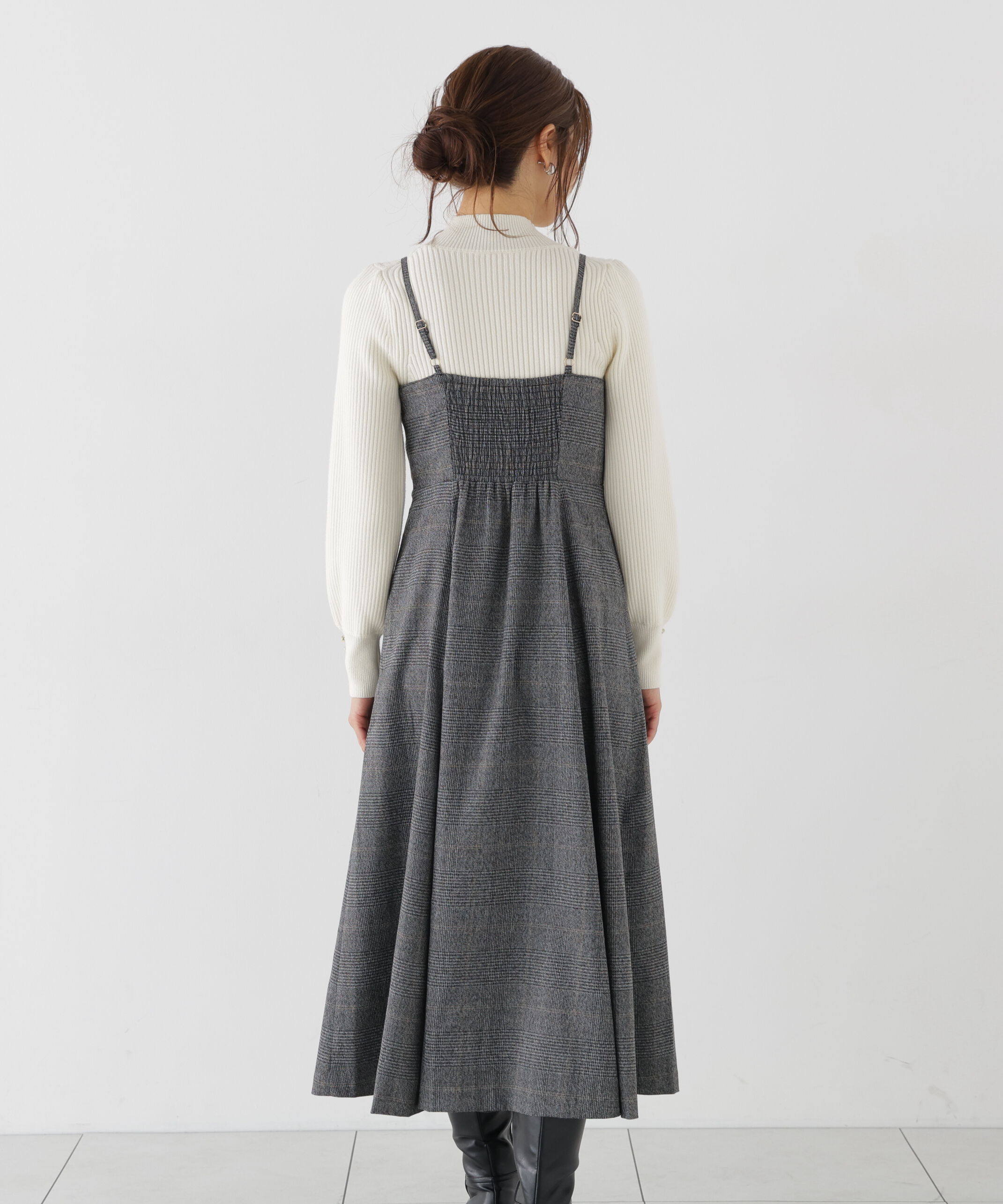 PROPORTION BODY DRESSING「＜加藤栞さん着用＞モチーフ刺繍キャミワンピース　26AW」|ワンピース|