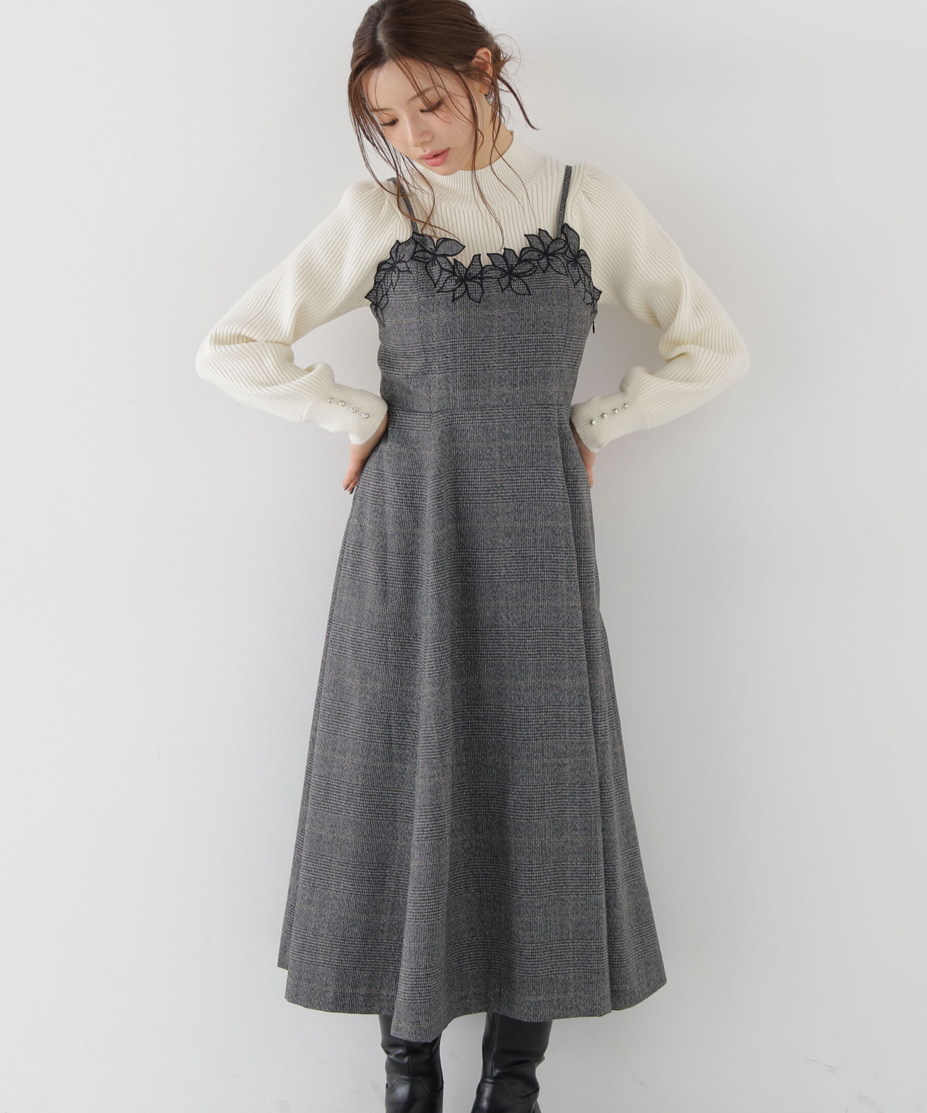 PROPORTION BODY DRESSING「＜加藤栞さん着用＞モチーフ刺繍キャミワンピース　26AW」|ワンピース|