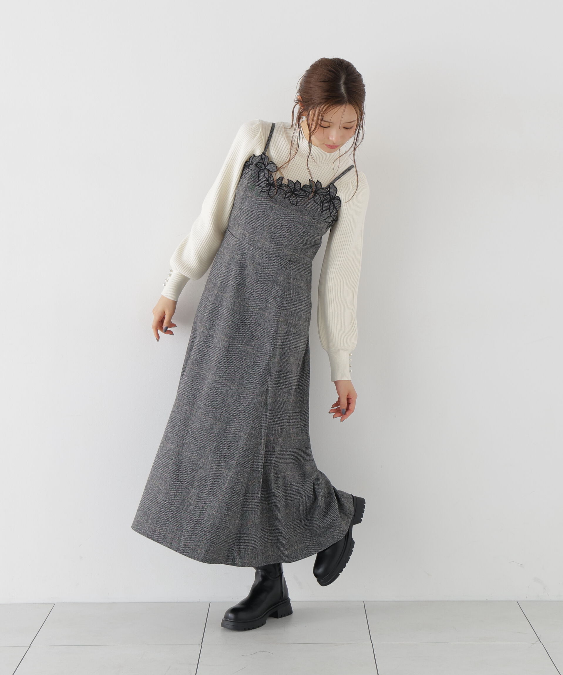 PROPORTION BODY DRESSING「＜加藤栞さん着用＞モチーフ刺繍キャミワンピース　26AW」|ワンピース|