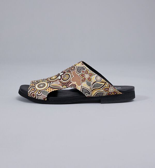 alfredoBANNISTER「【WRAP SHOES】レザー サイドキャビティ ボタニカル柄 スライドサンダル」|サンダル|