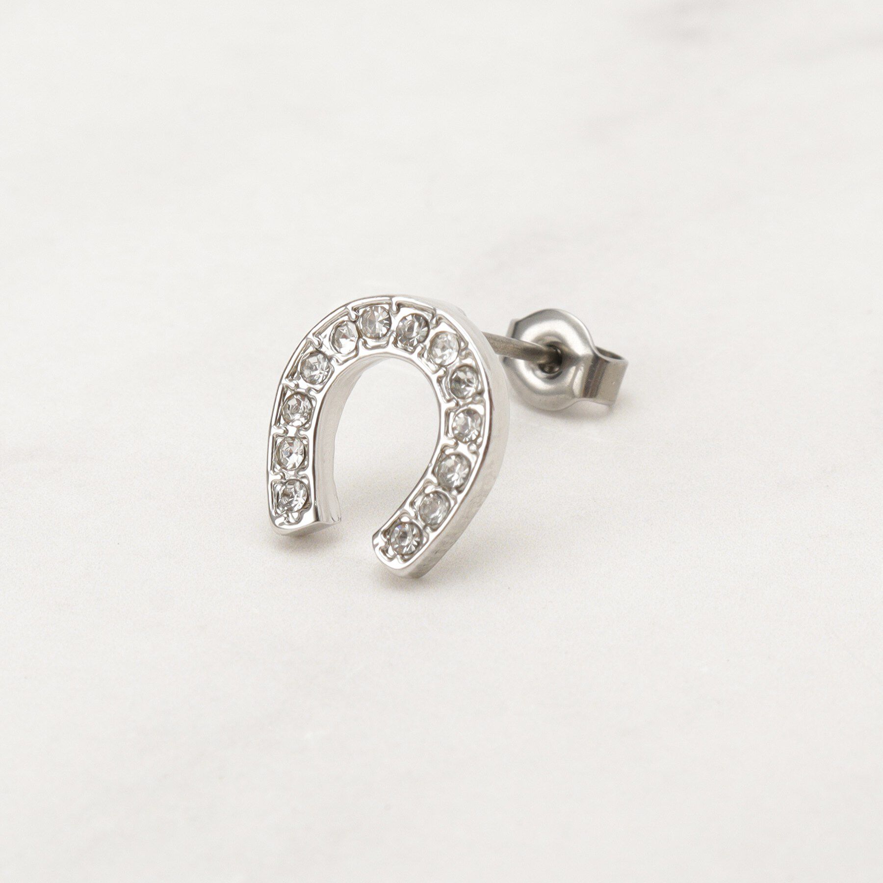 grove「【HORSESHOEシリーズ】キラキラビジューホースシューピアス」|ピアス|