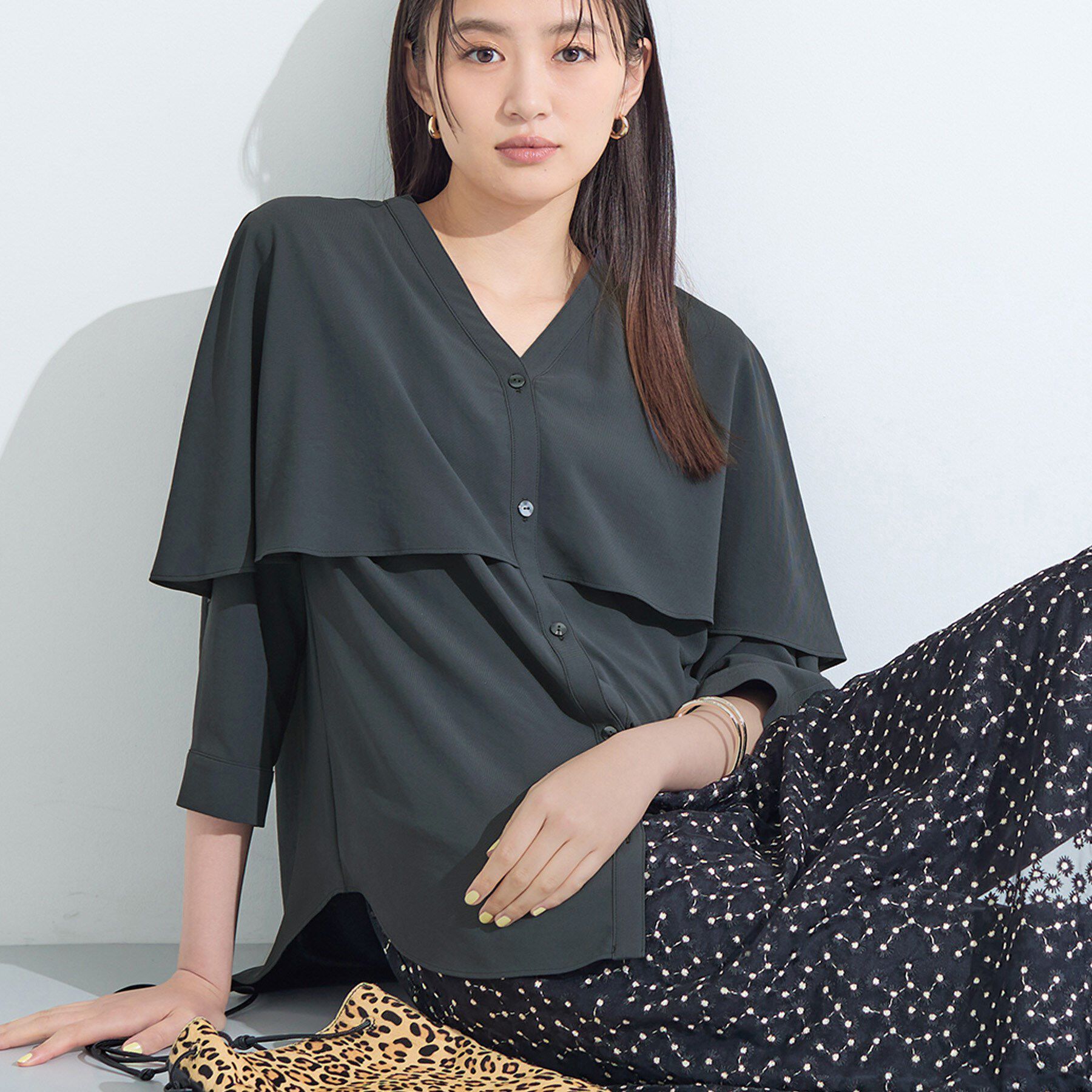 INDIVI「【羽織りとしても活躍！】ケープカラーブラウス」|シャツ・ブラウス|