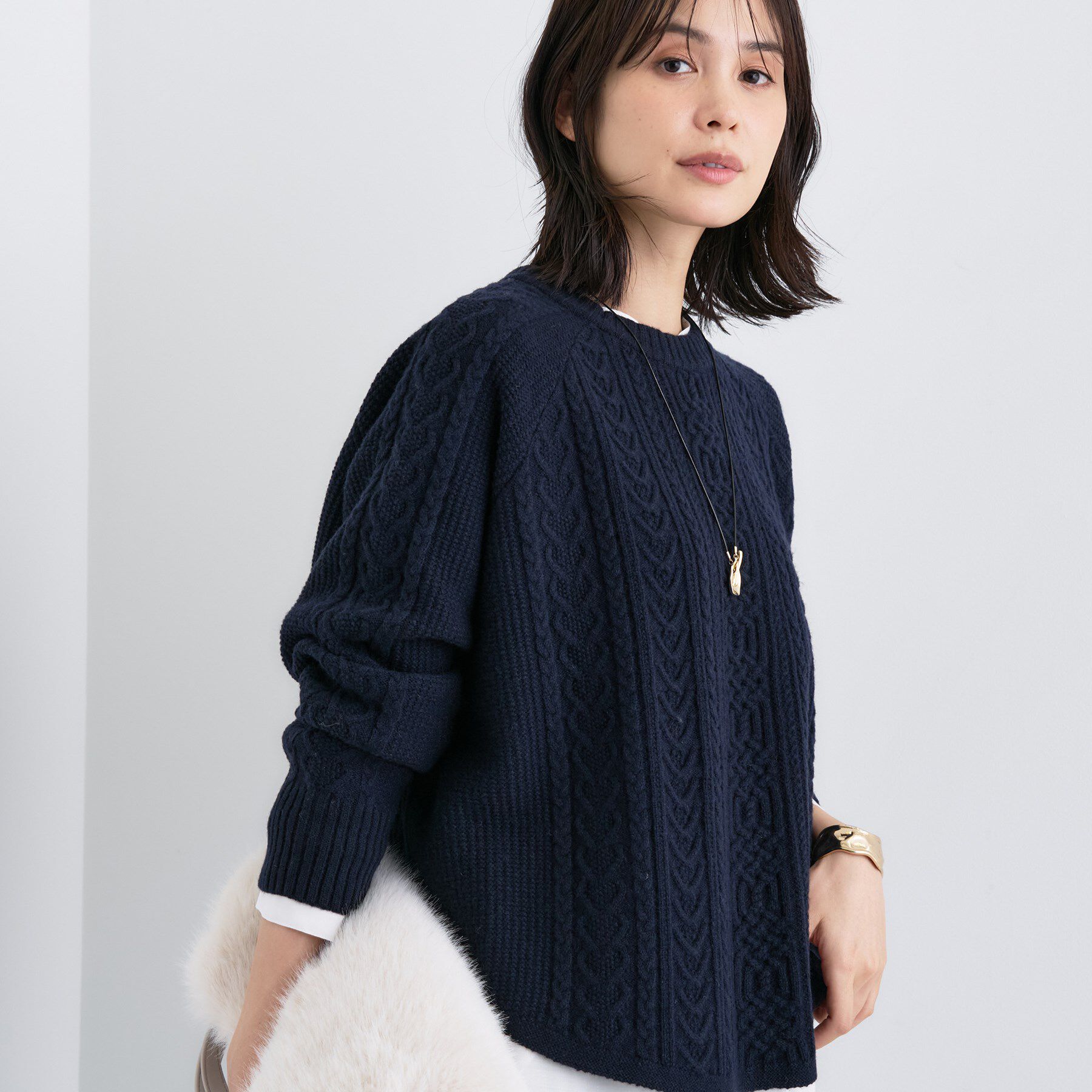 INDIVI「【洗える】ケーブルデザイン ラウンドヘムニット」|ニット・セーター|