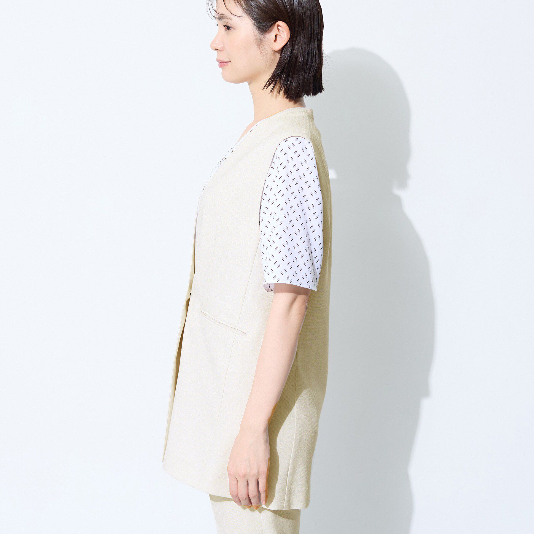 INDIVI「【SETUP可能／快適／シワになりにくい】リネンライクジレ」|ベスト・ジレ|