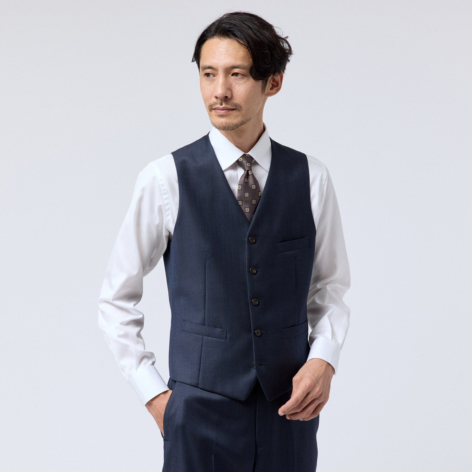 TAKEO KIKUCHI「シャイニー シャーク ピンヘッド ベスト」|スーツ|