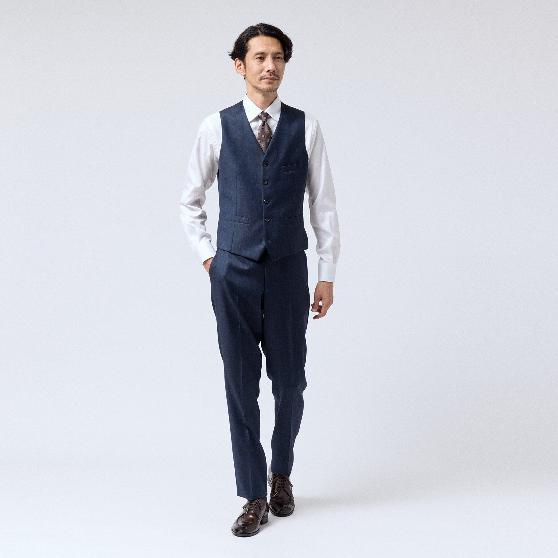 TAKEO KIKUCHI「シャイニー シャーク ピンヘッド ベスト」|スーツ|