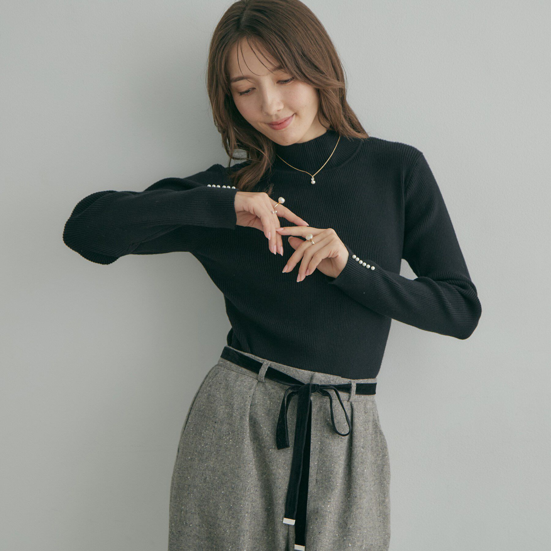 Couture broach「【大人フェミニンのBASIC】パール調リブニット【吸湿発熱・静電気防止・抗菌防臭・洗濯機可】」|ニット・セーター|