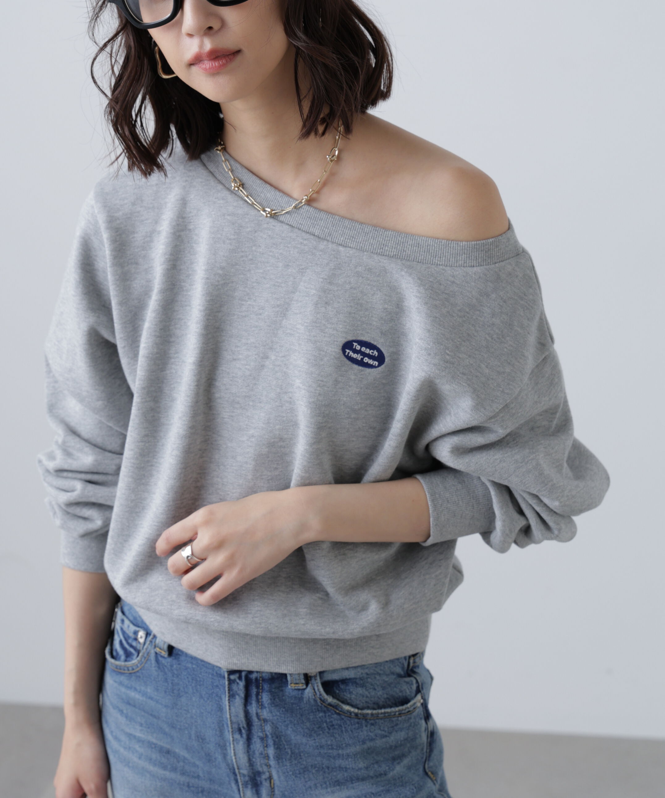  「オフショルワンポイント刺繍スウェット」|Tシャツ・カットソー|