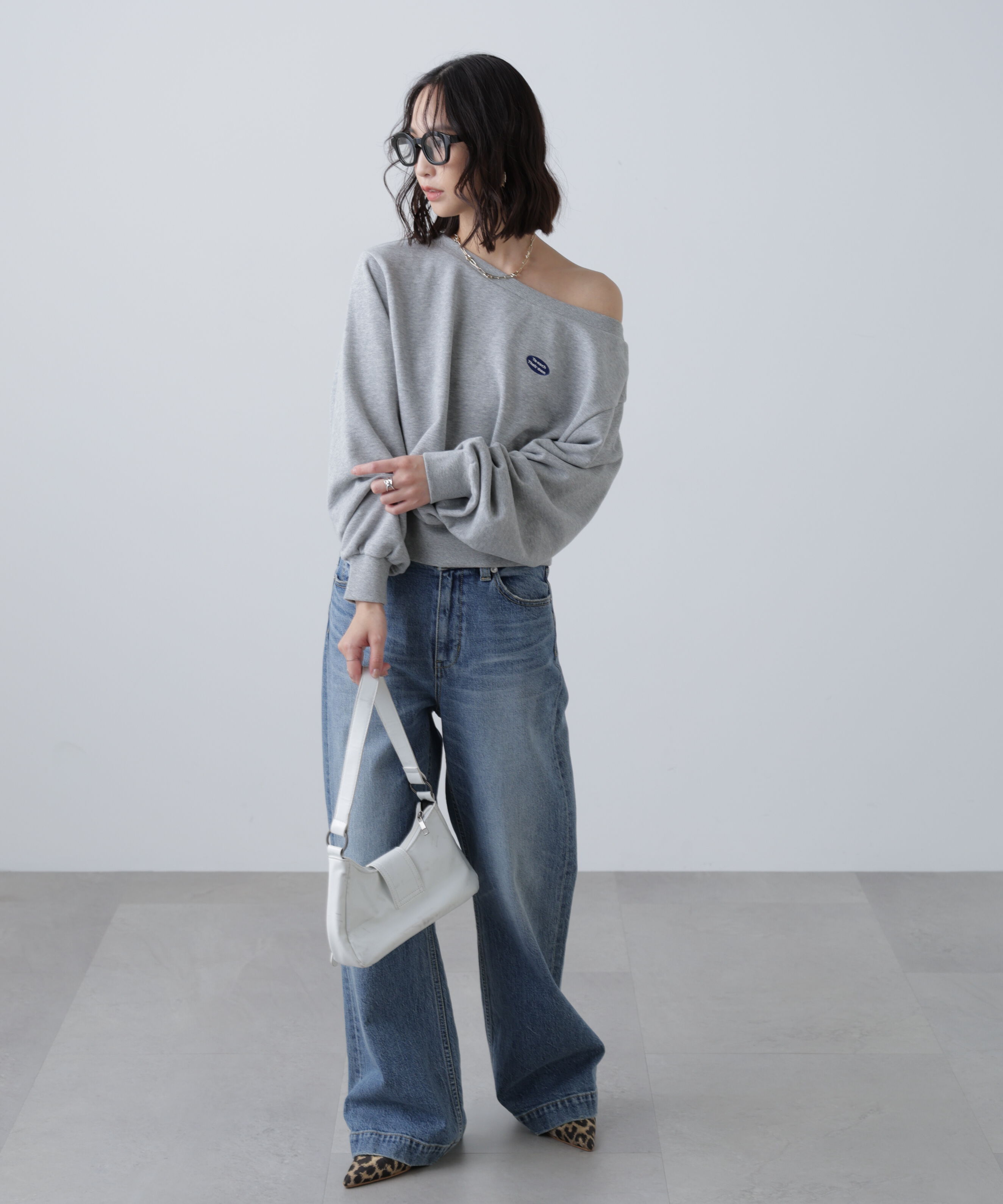  「オフショルワンポイント刺繍スウェット」|Tシャツ・カットソー|