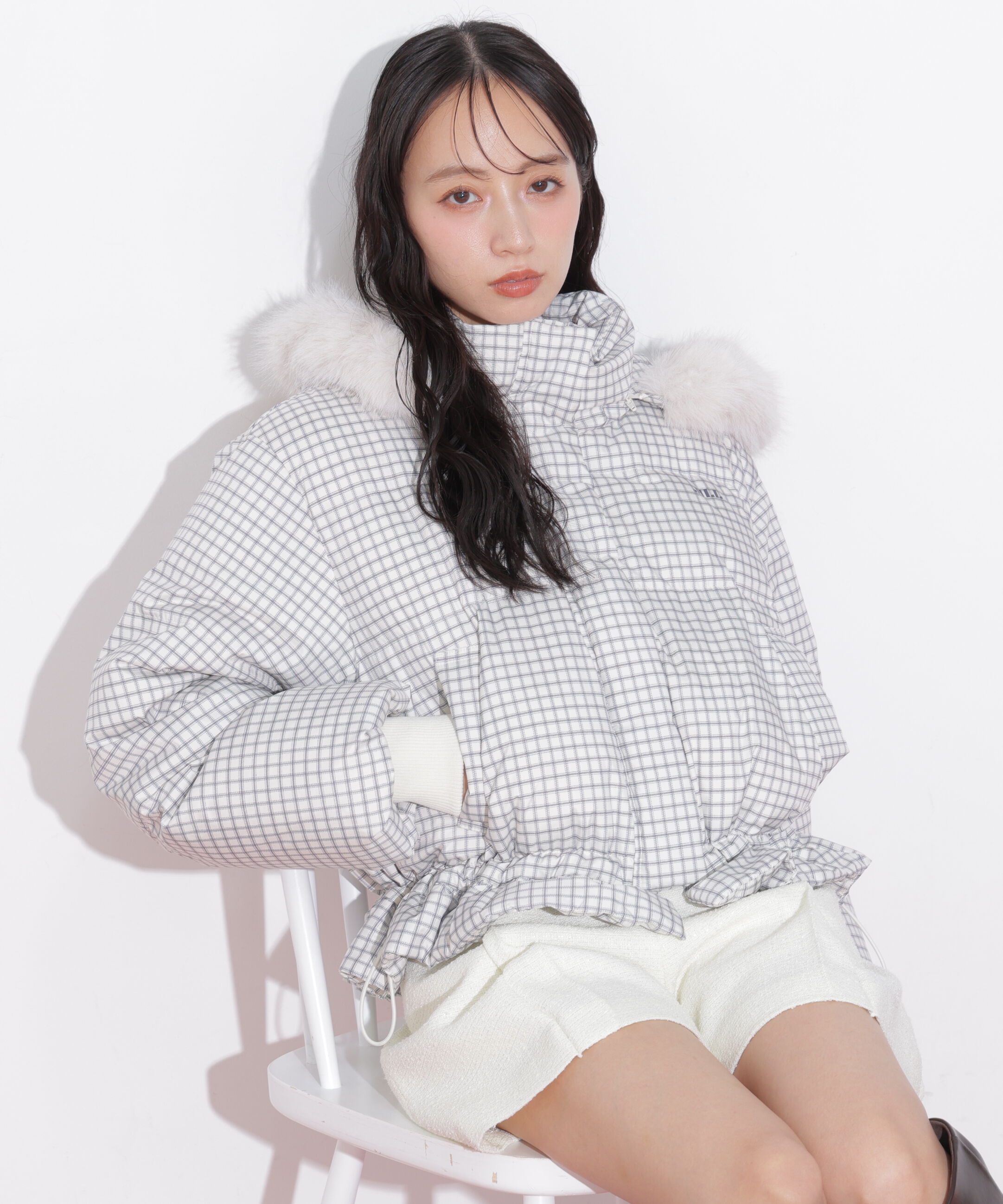  「フェイクファー付きペプラムショートダウン 26AW」|その他|ホワイトチェ 1