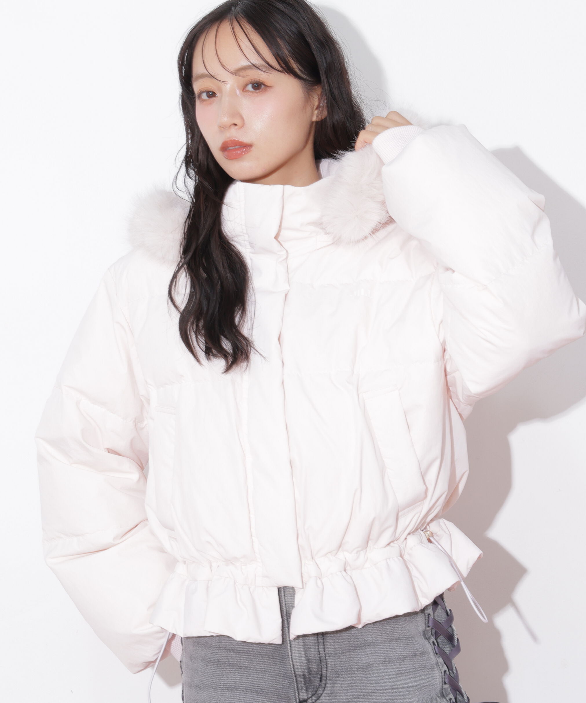  「フェイクファー付きペプラムショートダウン 26AW」|その他|