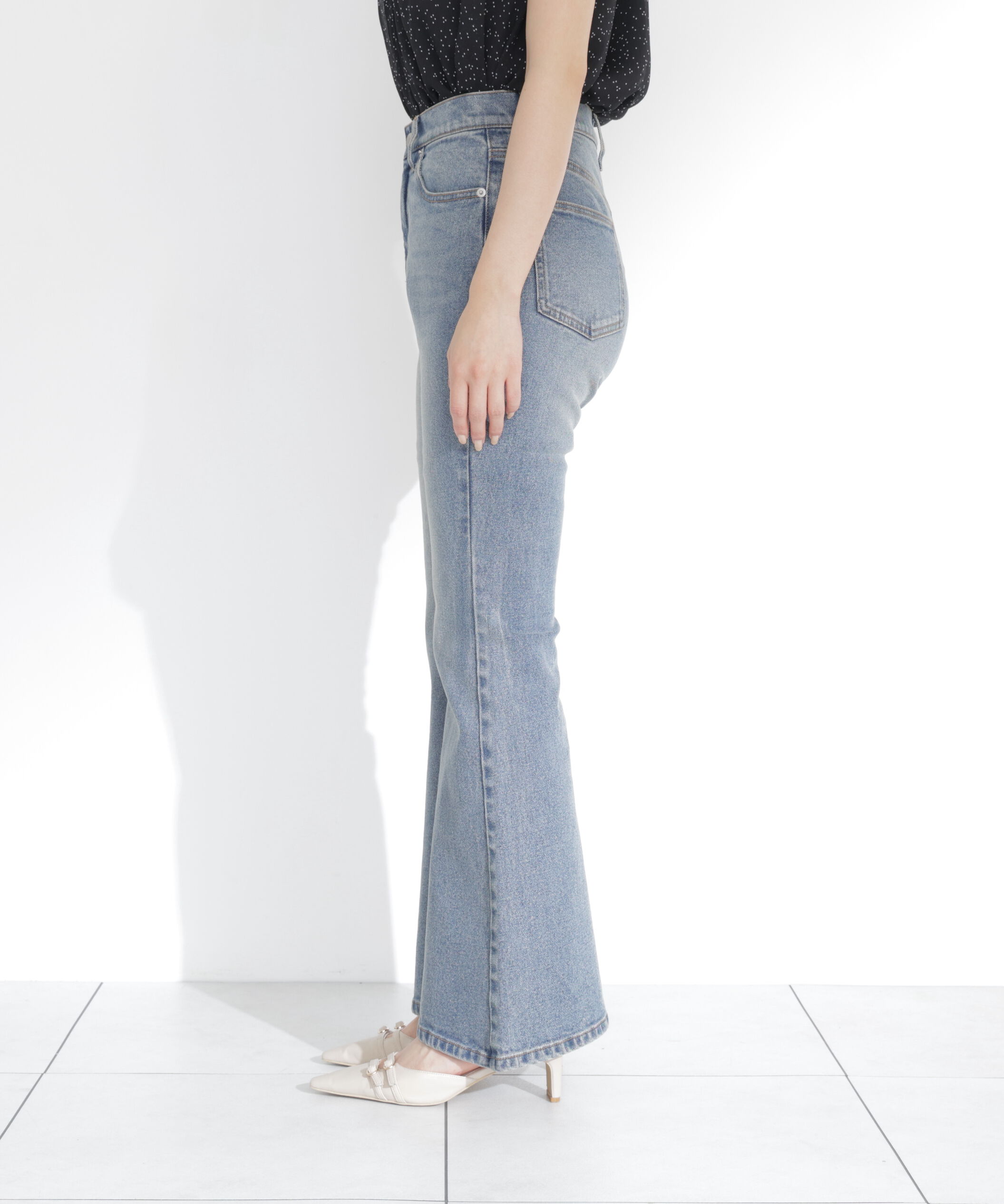  「＜a/mie＞フレアーデニムパンツ 26AW」|その他|