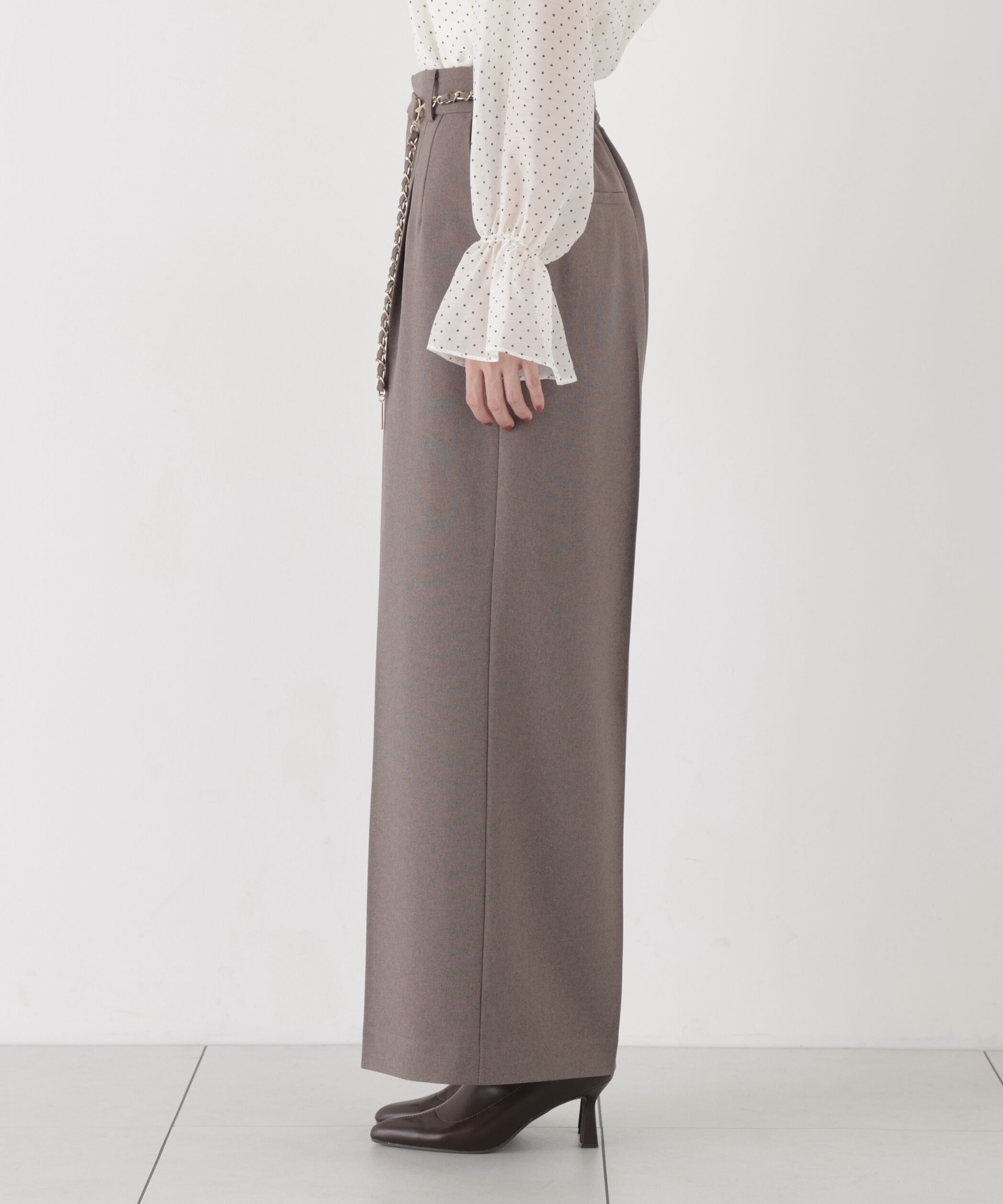PROPORTION BODY DRESSING「＜加藤栞さん着用＞チェーンベルト付きワイドパンツ」|その他|
