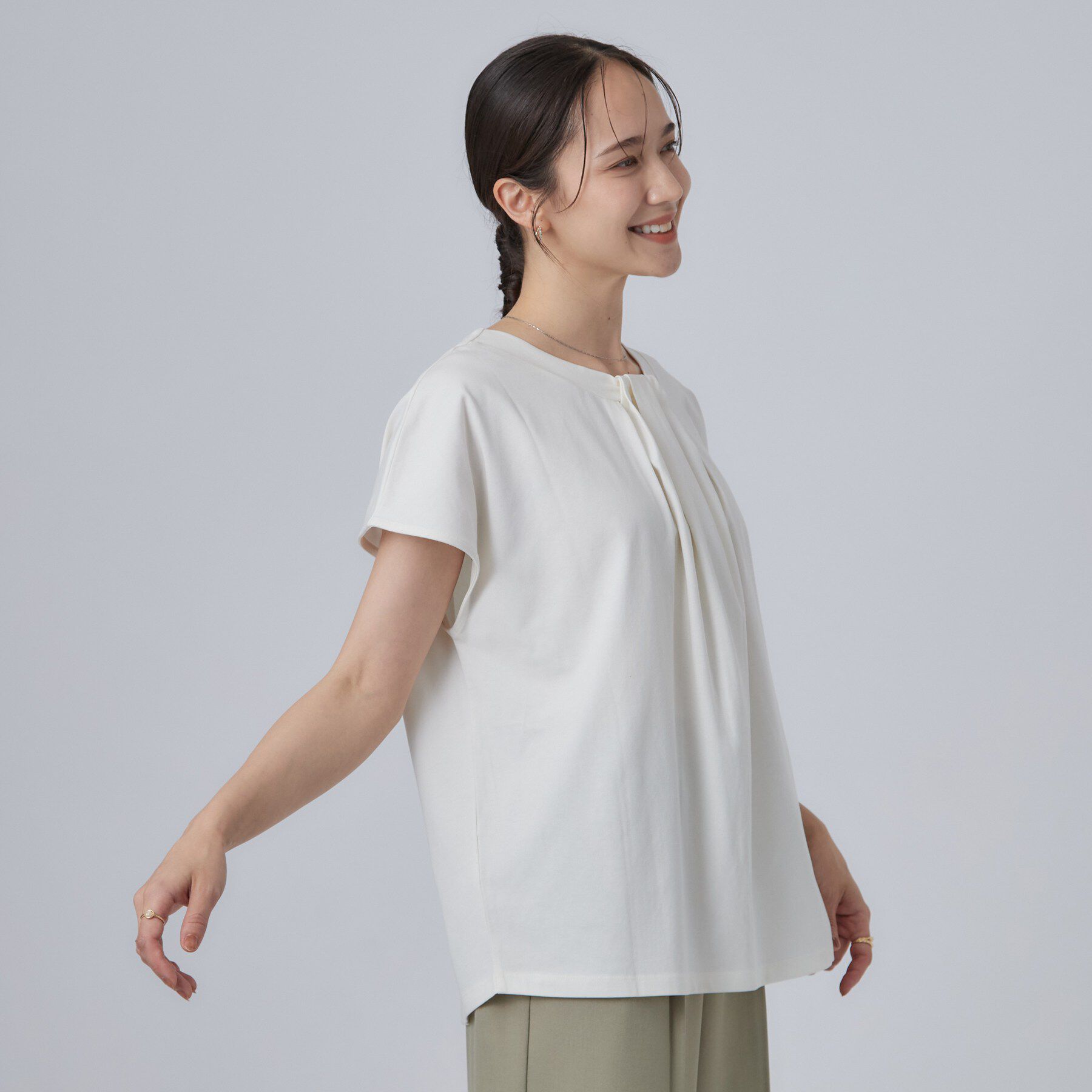 SHOO･LA･RUE「【前後2WAY/S-LL/洗濯機可】楽に着られて好印象 やわらかトップス」|Tシャツ・カットソー|