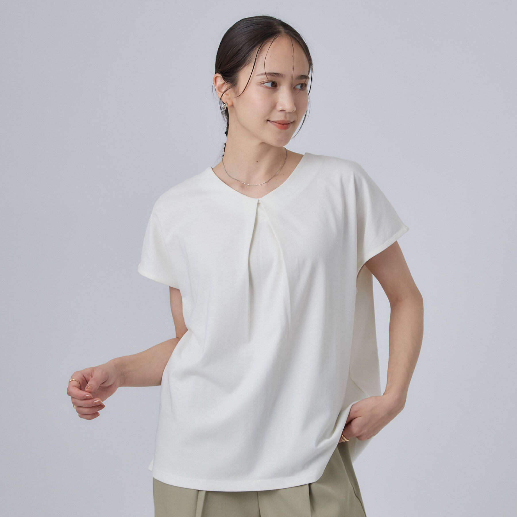 SHOO･LA･RUE「【前後2WAY/S-LL/洗濯機可】楽に着られて好印象 やわらかトップス」|Tシャツ・カットソー|