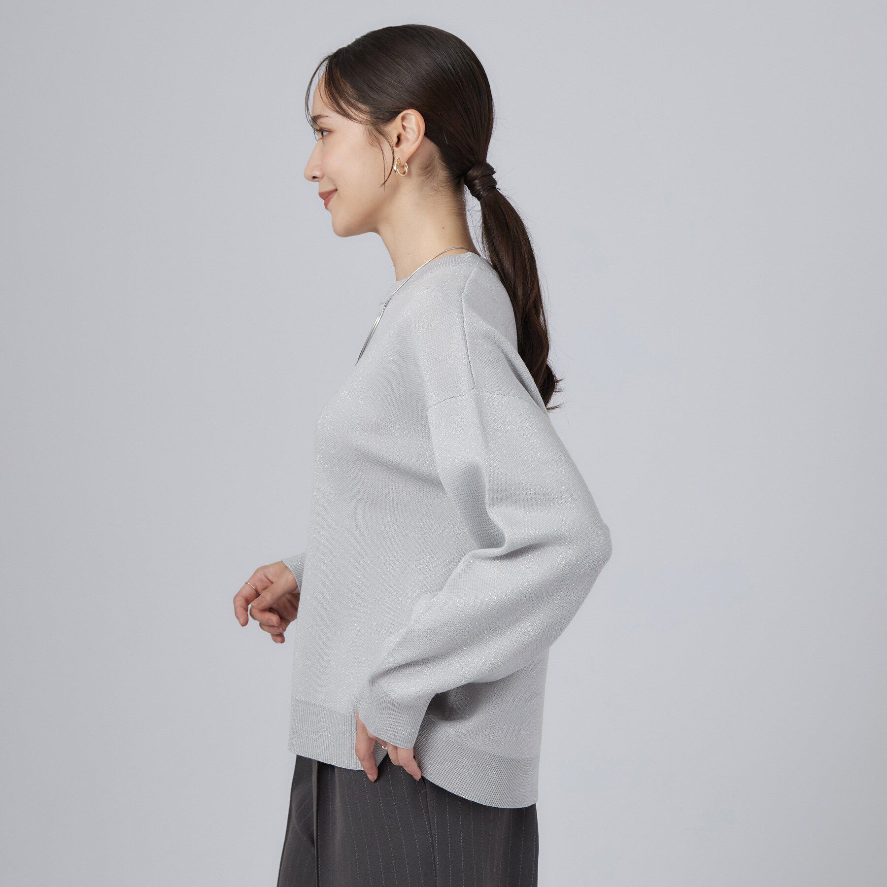 SHOO･LA･RUE「【S-LL/洗濯機可/体型カバー】繊細なラメが品よく華やか スウェットライクニット」|ニット・セーター|