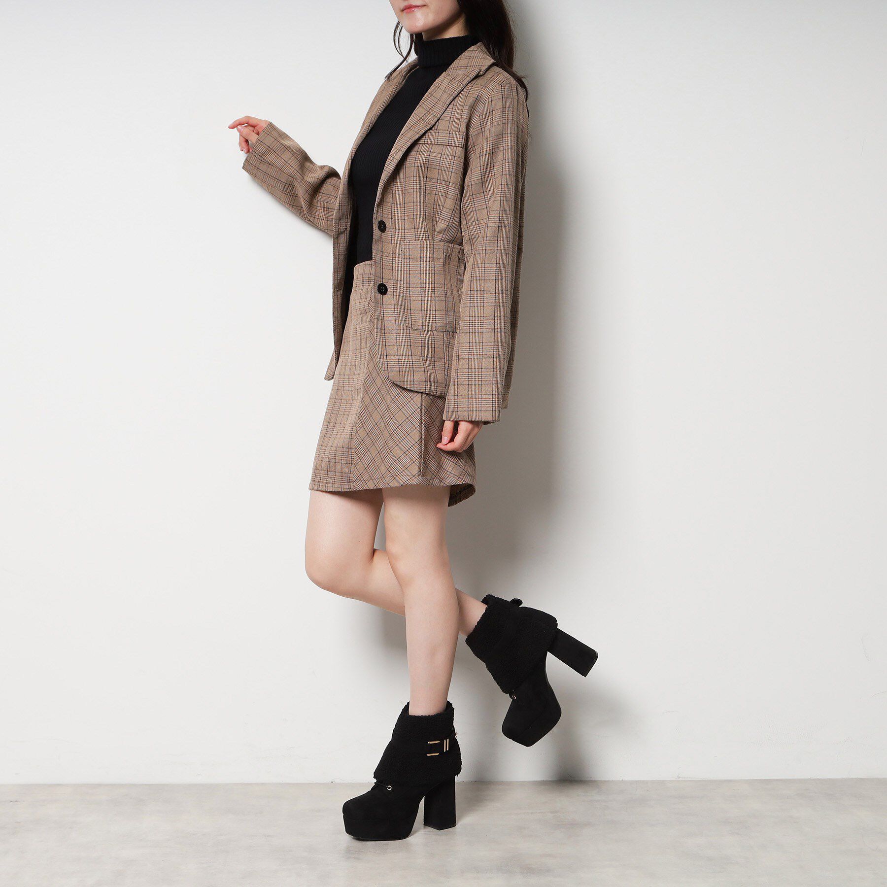 ESPERANZA「【ラク盛り／ショートブーツ】リピーター続出／脚長美脚 3WAYボアレースアップショートブーツ」|ショートブーツ|