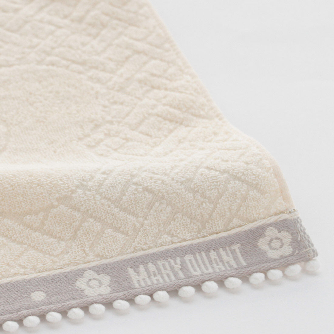 MARY QUANT「MARY QUANT タオルハンカチ＜ドットレース＞」|ハンカチ|