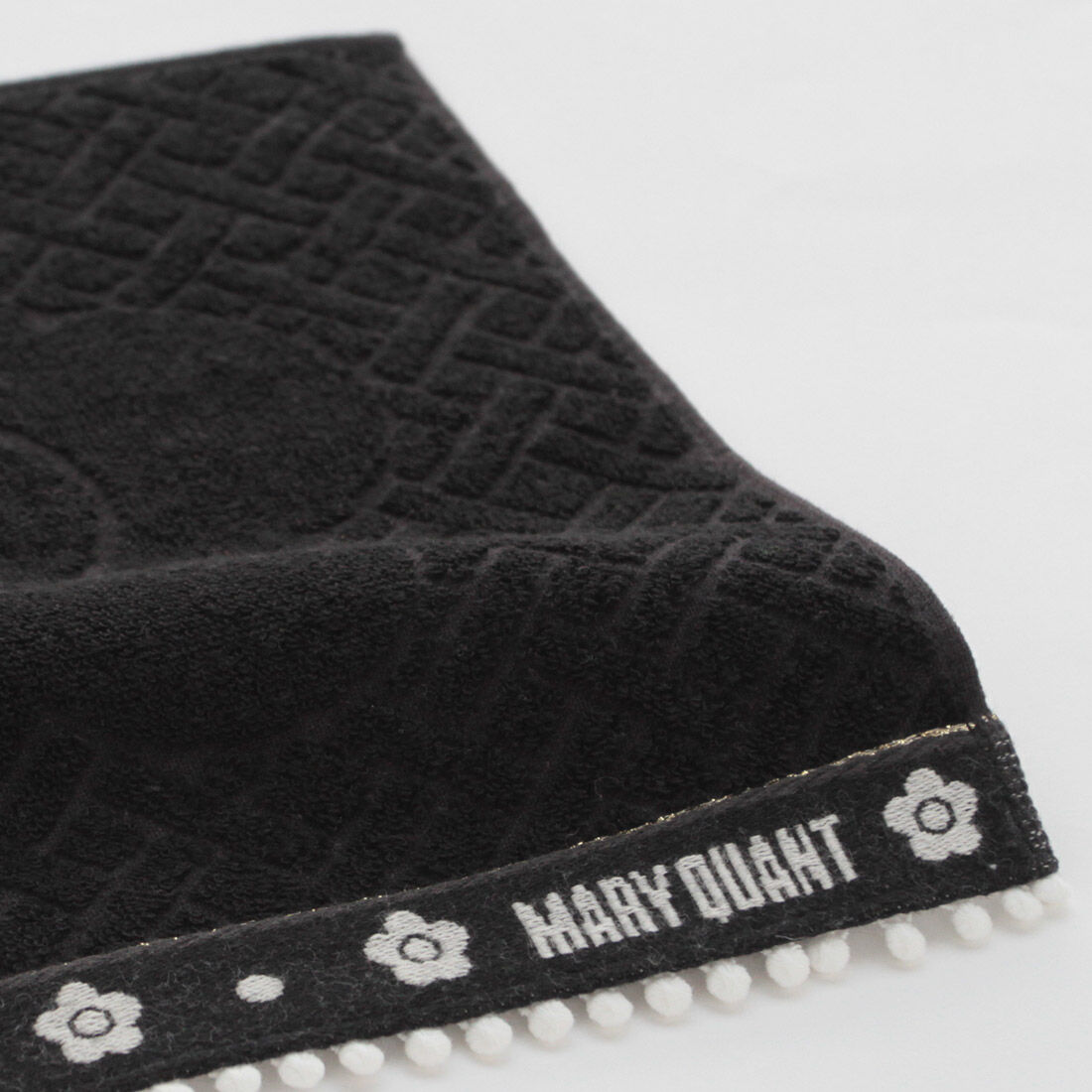 MARY QUANT「MARY QUANT タオルハンカチ＜ドットレース＞」|ハンカチ|