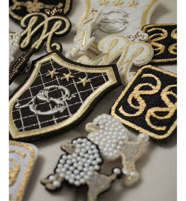 SALON adam et rope'「刺繍ワッペンブローチ＜Y＞」|ブローチ・コサージュ|